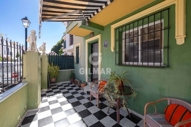 4 chambre Villa/Maison Mitoyenne à vendre à Los Boliches , Fuengirola avec piscine - 440 000 € (Ref: 9294793)