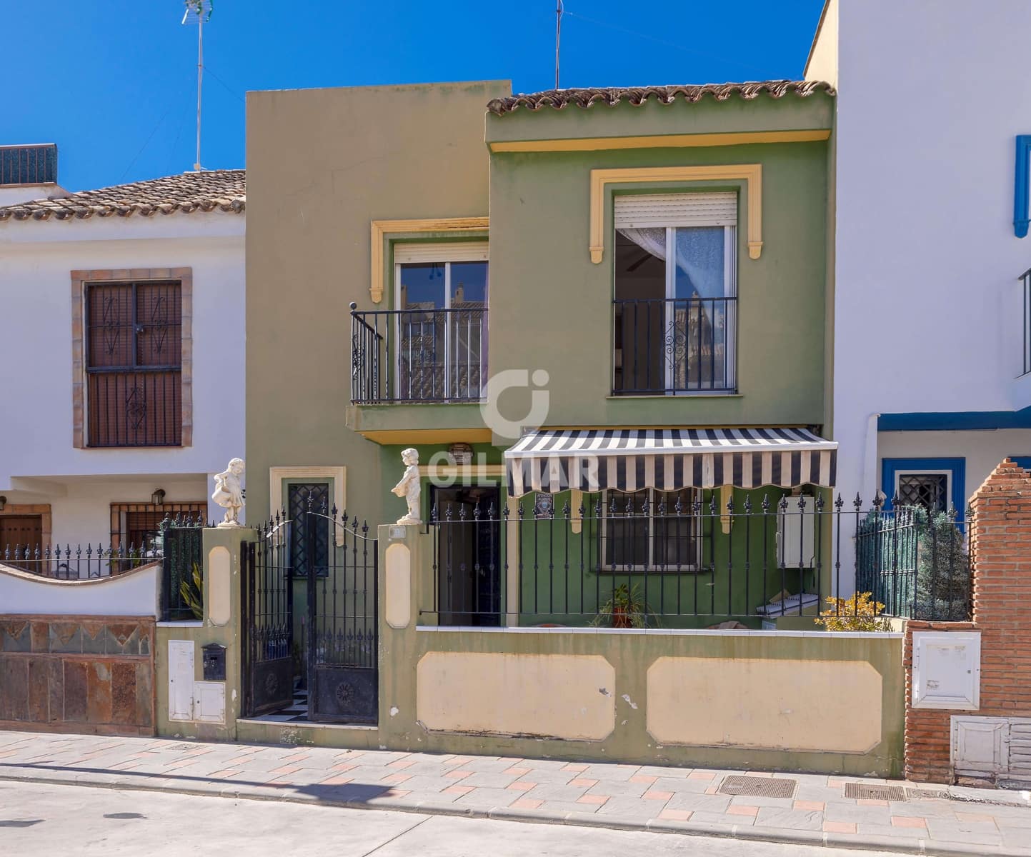 4 soverom Rekkehus til salgs i Fuengirola med svømmebasseng - € 440 000 (Ref: 9294793)