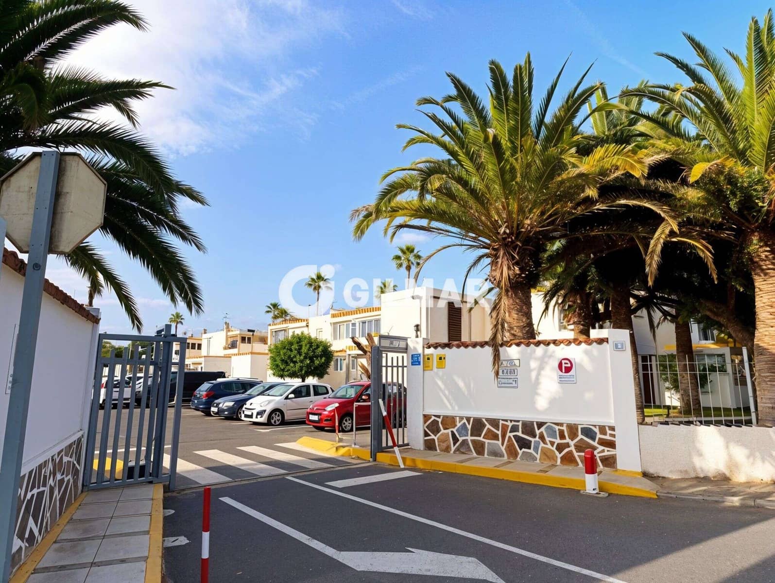 Studio till salu i Costa del Silencio med pool garage - 142 500 € (Ref: 9294799)