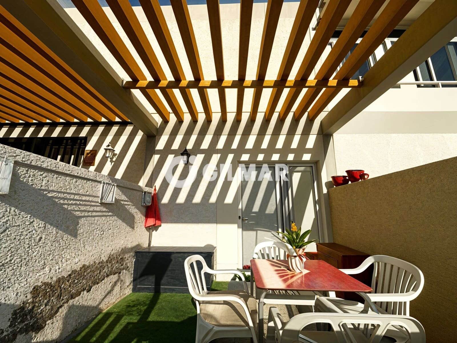 Studio till salu i Costa del Silencio med pool garage - 142 500 € (Ref: 9294799)
