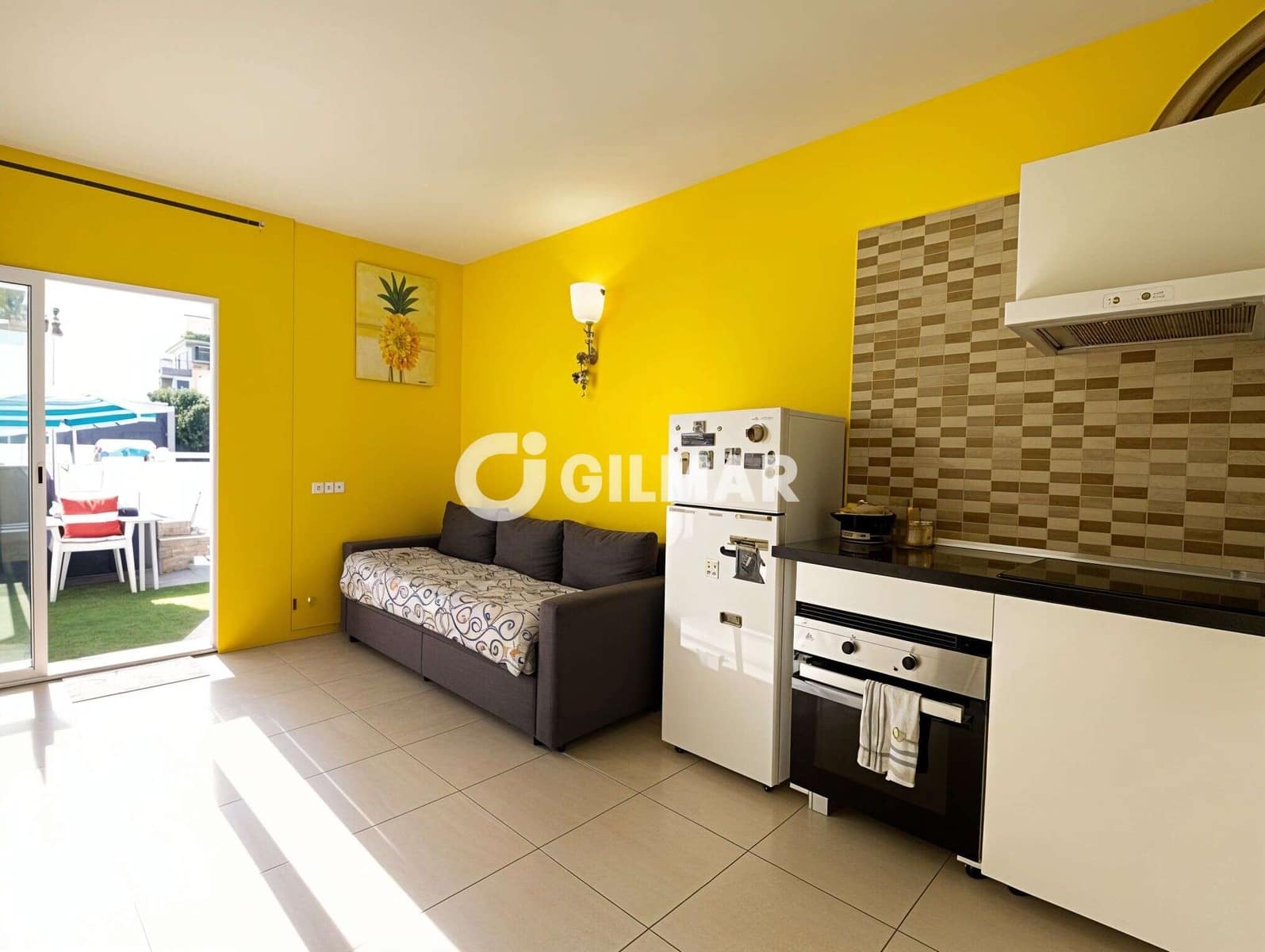 Studio for sale in Costa del Silencio with pool garage - € 142,500 (Ref: 9294799)