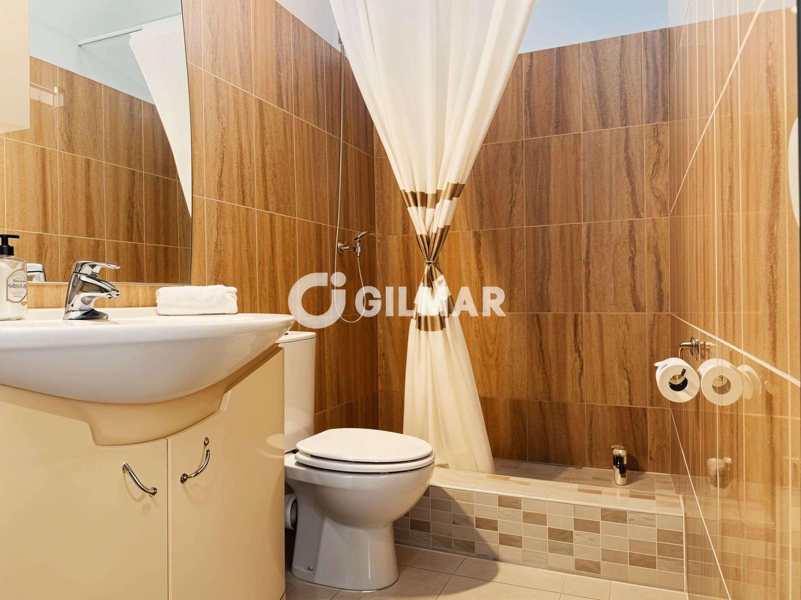 Studio for sale in Costa del Silencio with pool garage - € 142,500 (Ref: 9294799)