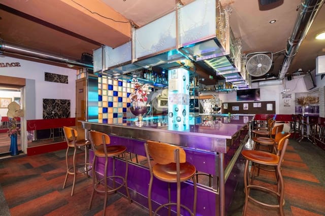 Commercieel te koop in Torremolinos - € 1.000.000 (Ref: 9294800)