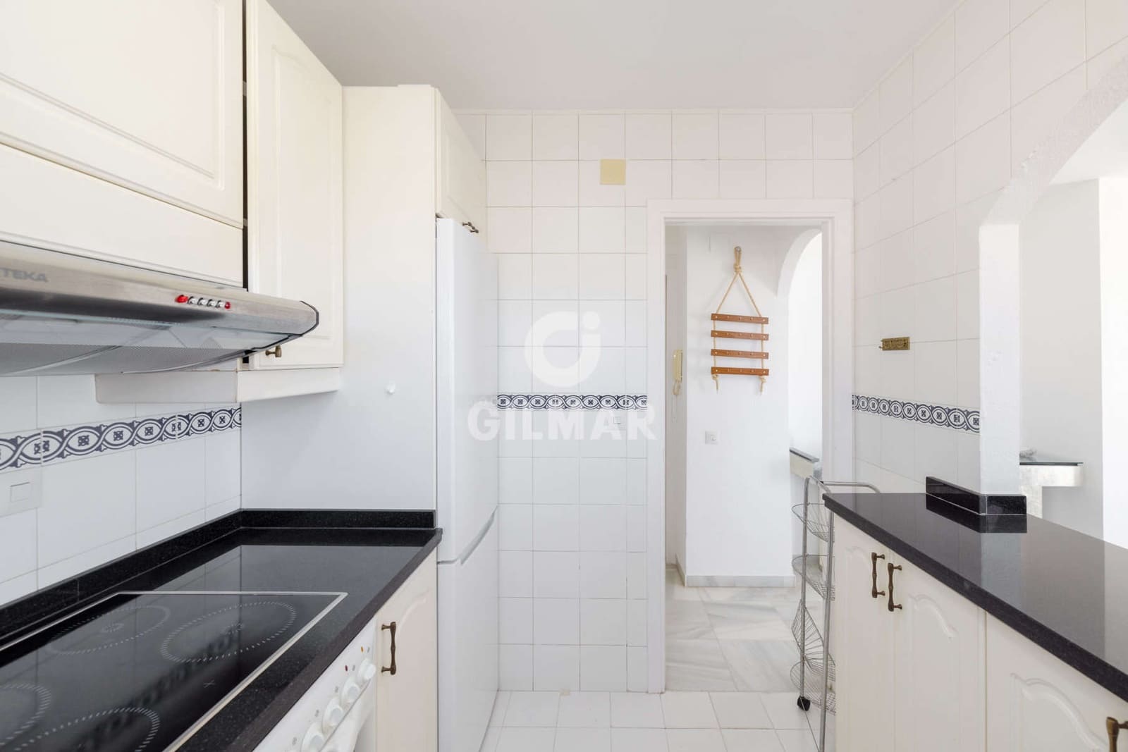 3 chambre Appartement à vendre à Estepona avec piscine - 650 000 € (Ref: 9297372)