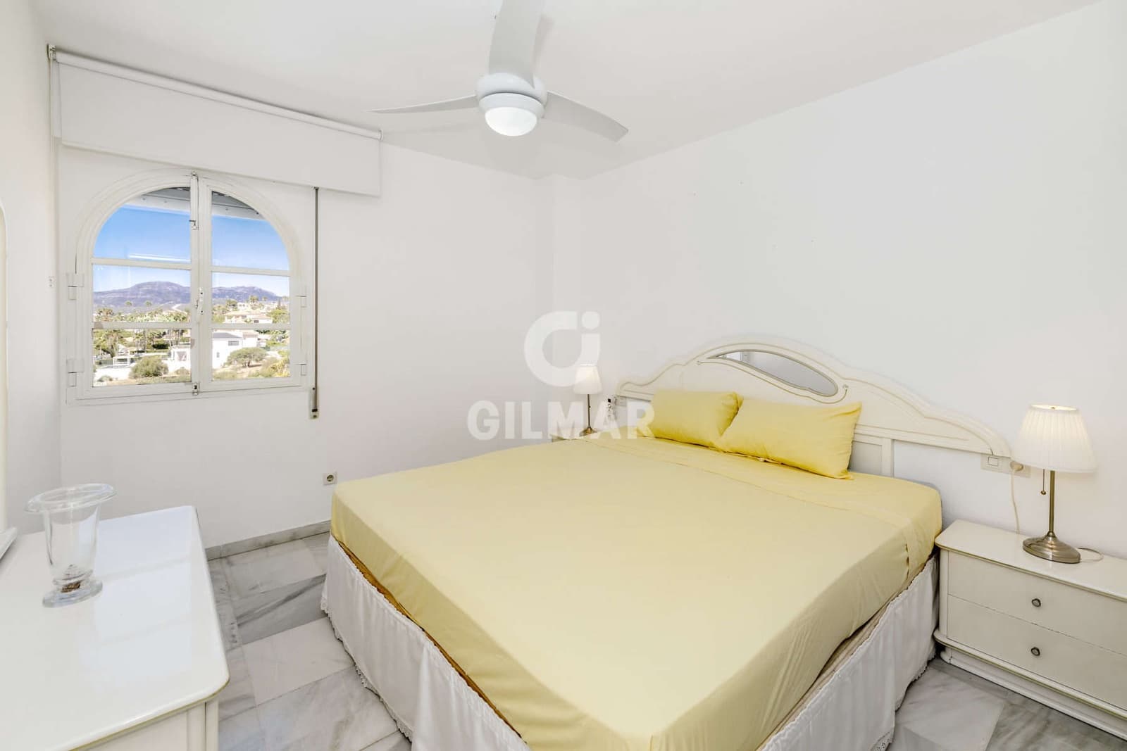 3 chambre Appartement à vendre à Estepona avec piscine - 650 000 € (Ref: 9297372)