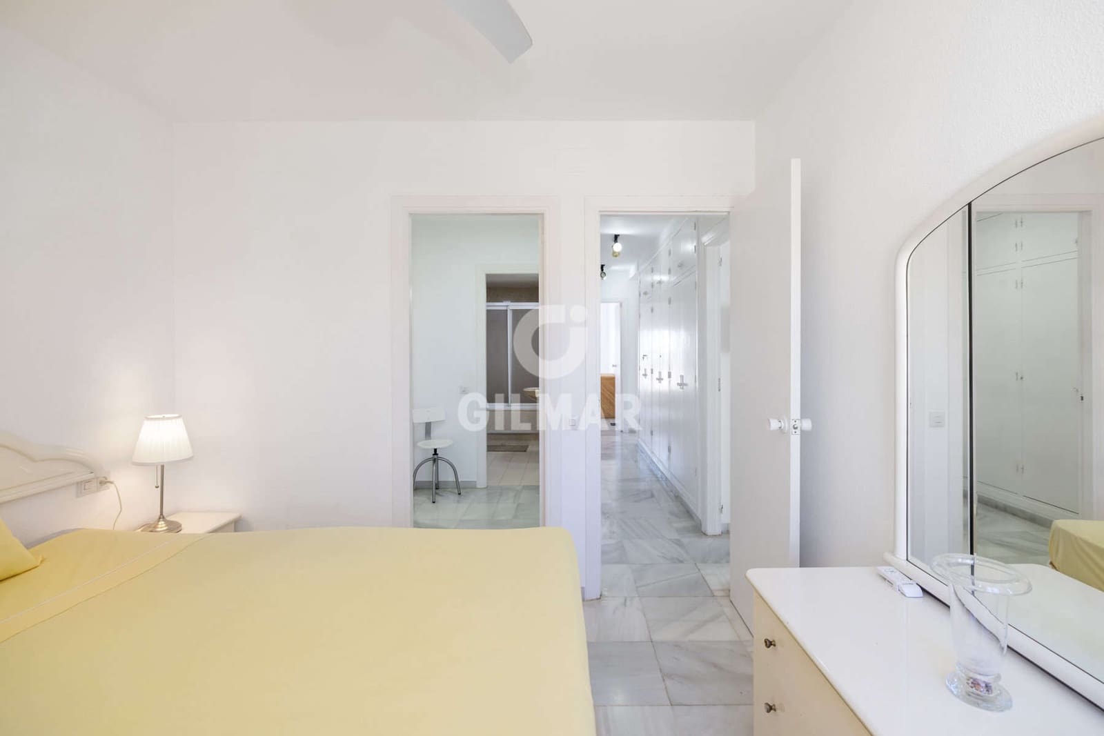 3 chambre Appartement à vendre à Estepona avec piscine - 650 000 € (Ref: 9297372)