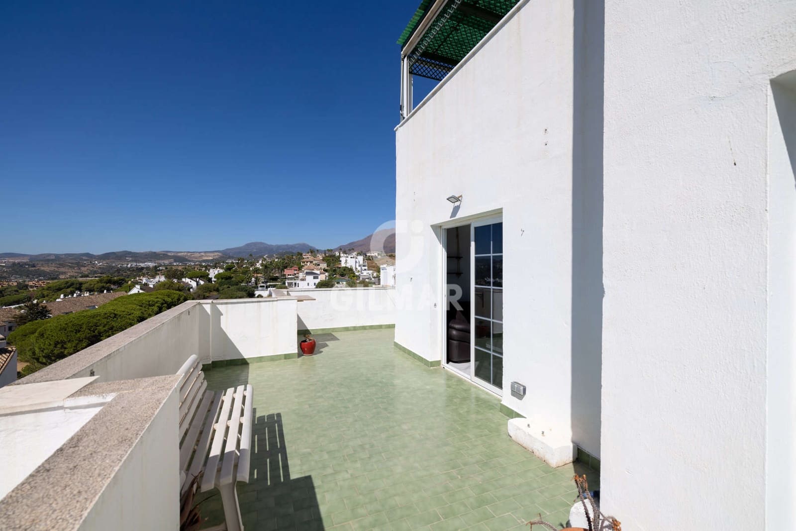 3 chambre Appartement à vendre à Estepona avec piscine - 650 000 € (Ref: 9297372)