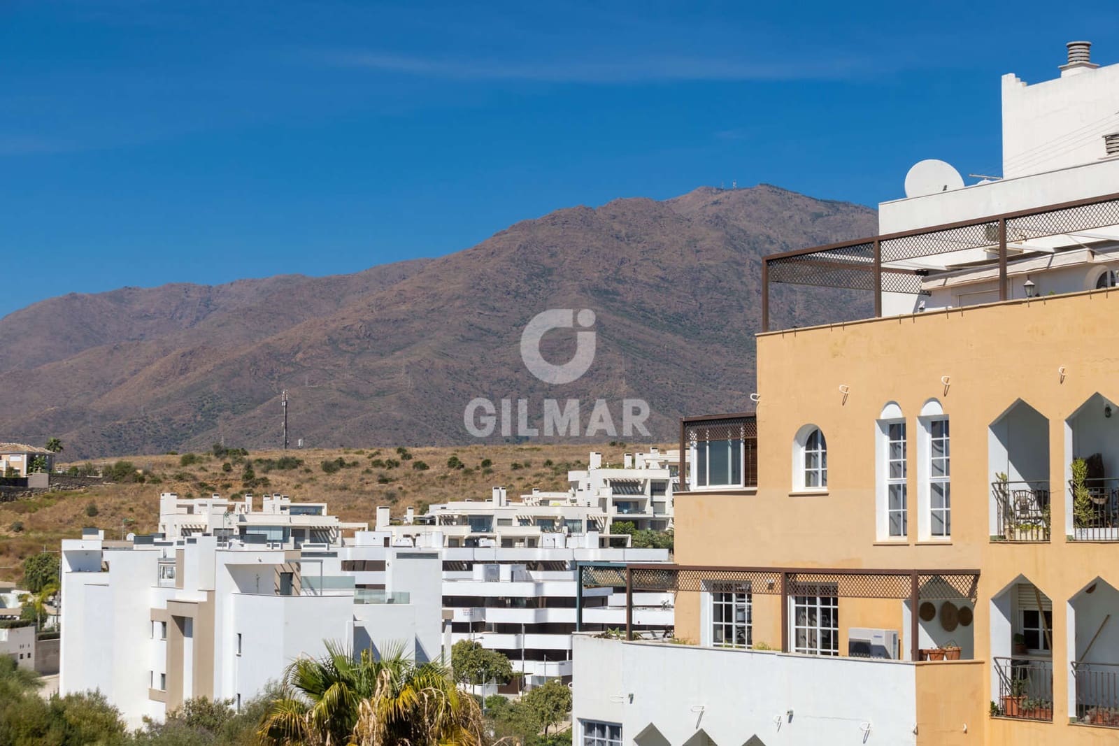 3 chambre Appartement à vendre à Estepona avec piscine - 650 000 € (Ref: 9297372)