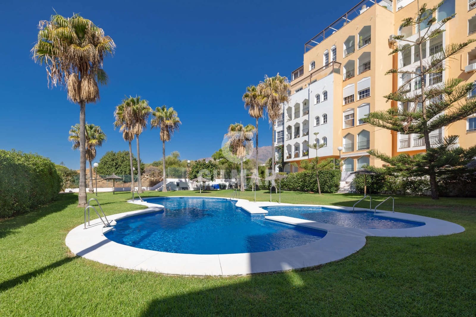 3 chambre Appartement à vendre à Estepona avec piscine - 650 000 € (Ref: 9297372)