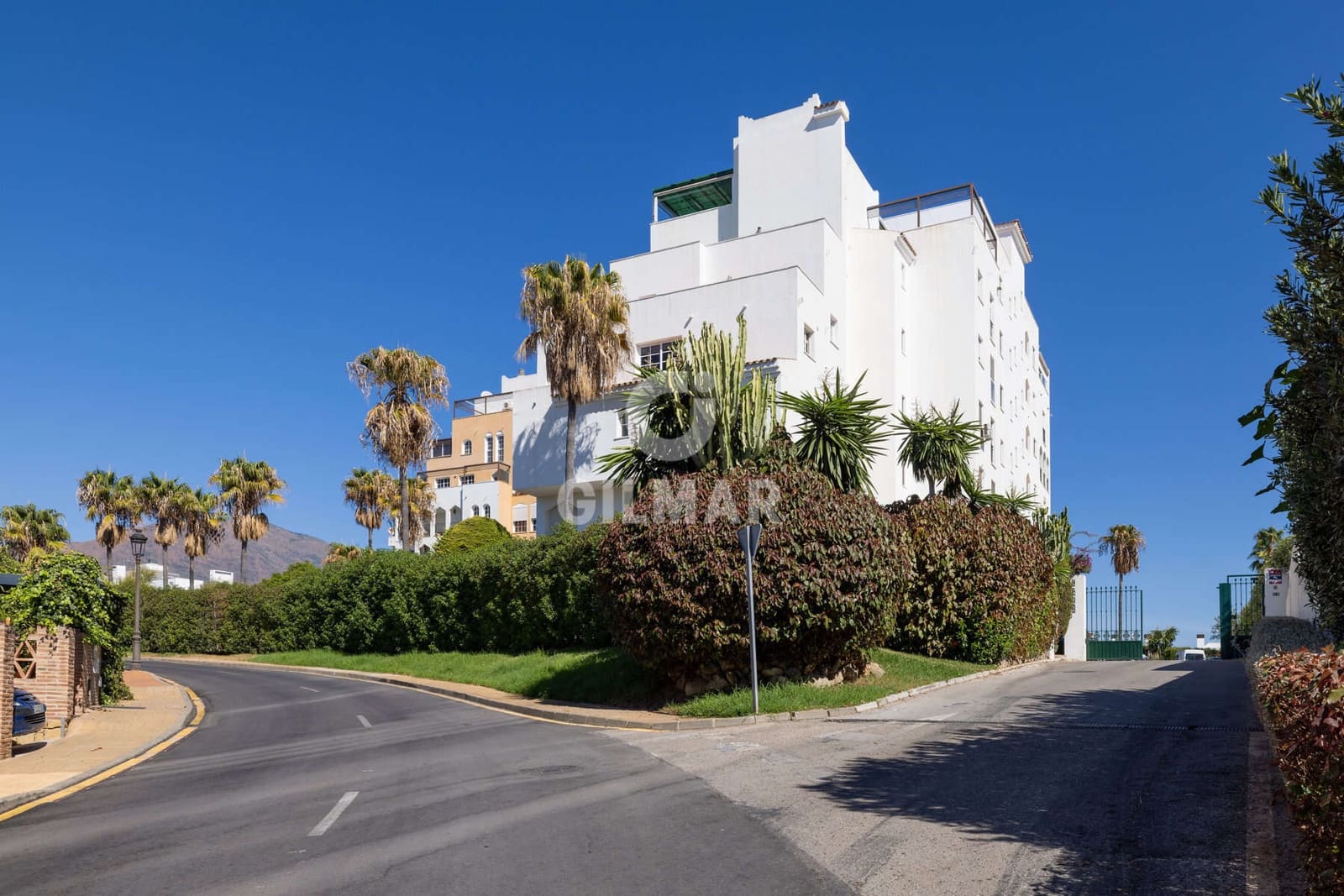 3 chambre Appartement à vendre à Estepona avec piscine - 650 000 € (Ref: 9297372)