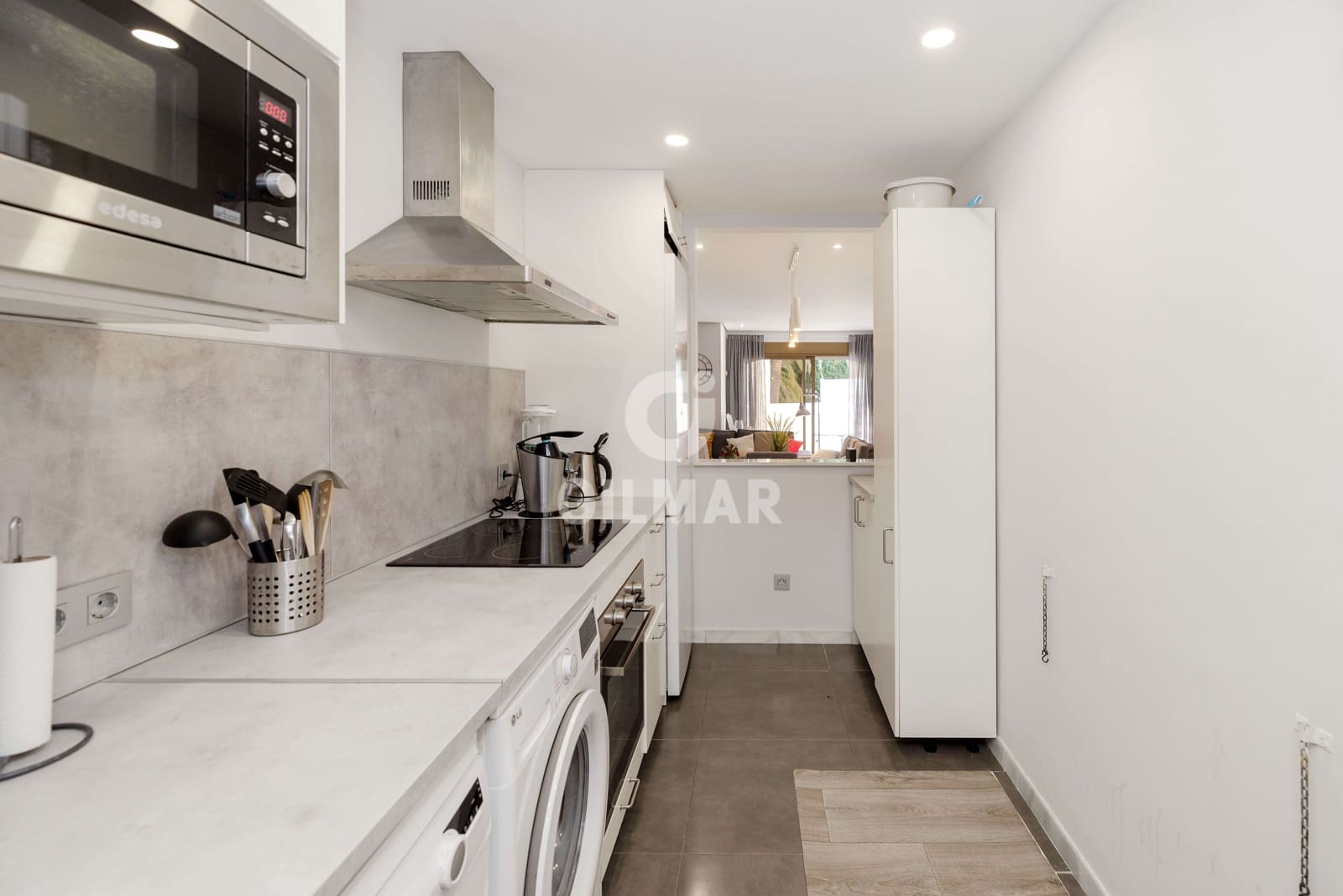 3 soveværelse Lejlighed til salg i Marbella med swimmingpool - € 649.000 (Ref: 9298830)