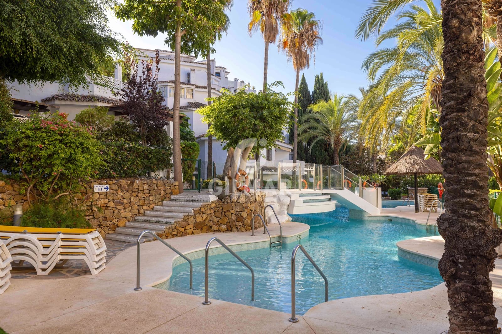 3 soveværelse Lejlighed til salg i Marbella med swimmingpool - € 649.000 (Ref: 9298830)