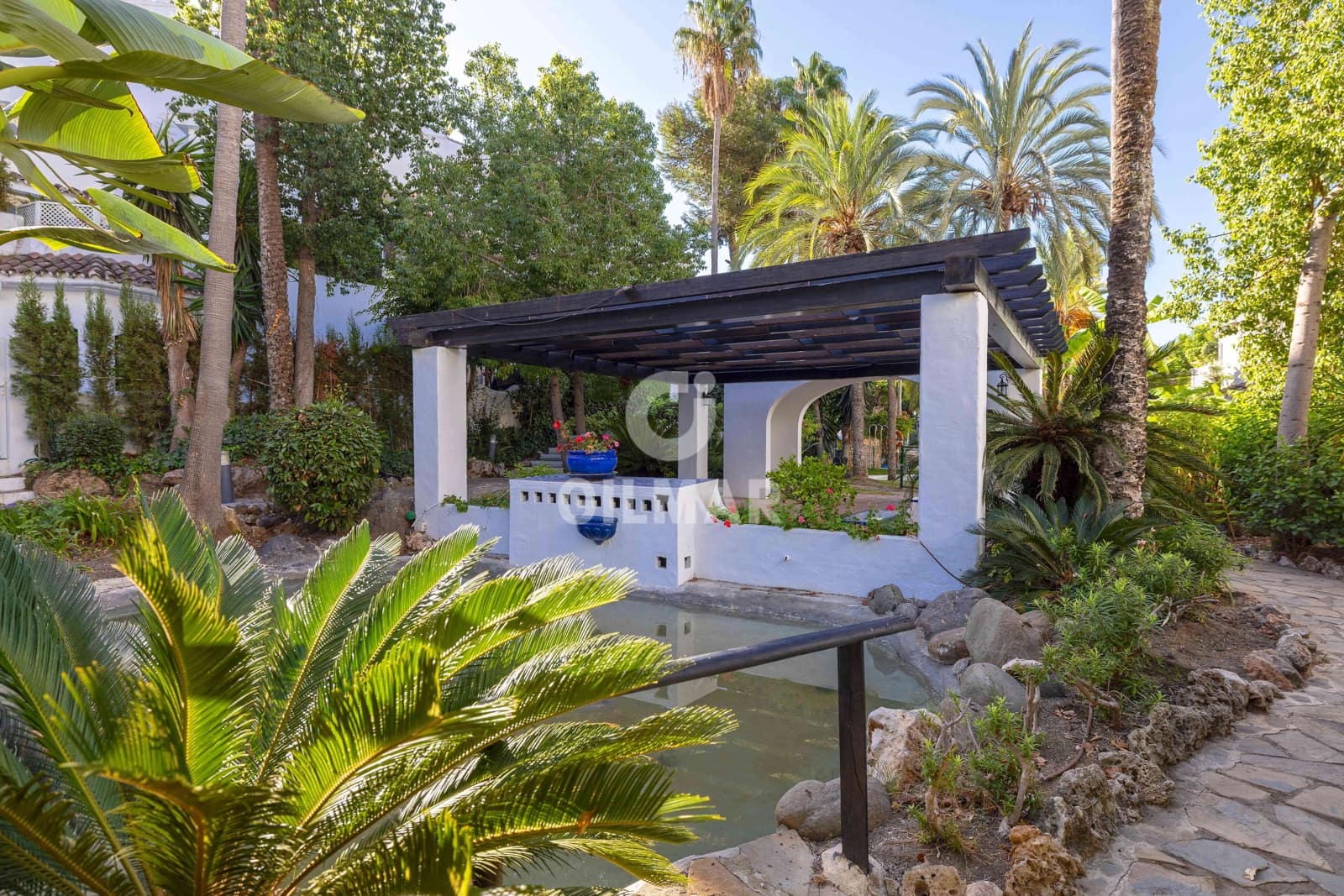 3 soveværelse Lejlighed til salg i Marbella med swimmingpool - € 649.000 (Ref: 9298830)