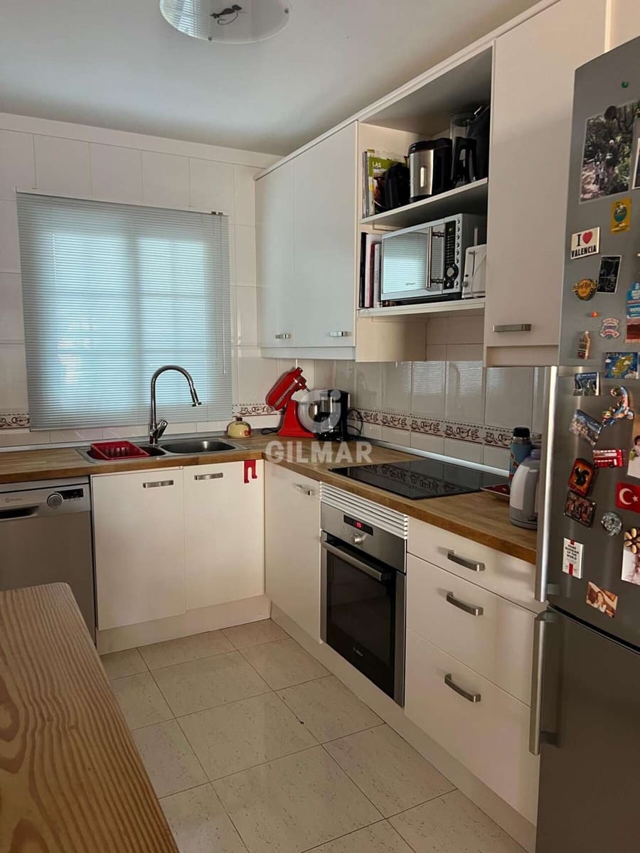 3 soveværelse Rækkehus til salg i El Medano med swimmingpool garage - € 404.000 (Ref: 9309303)