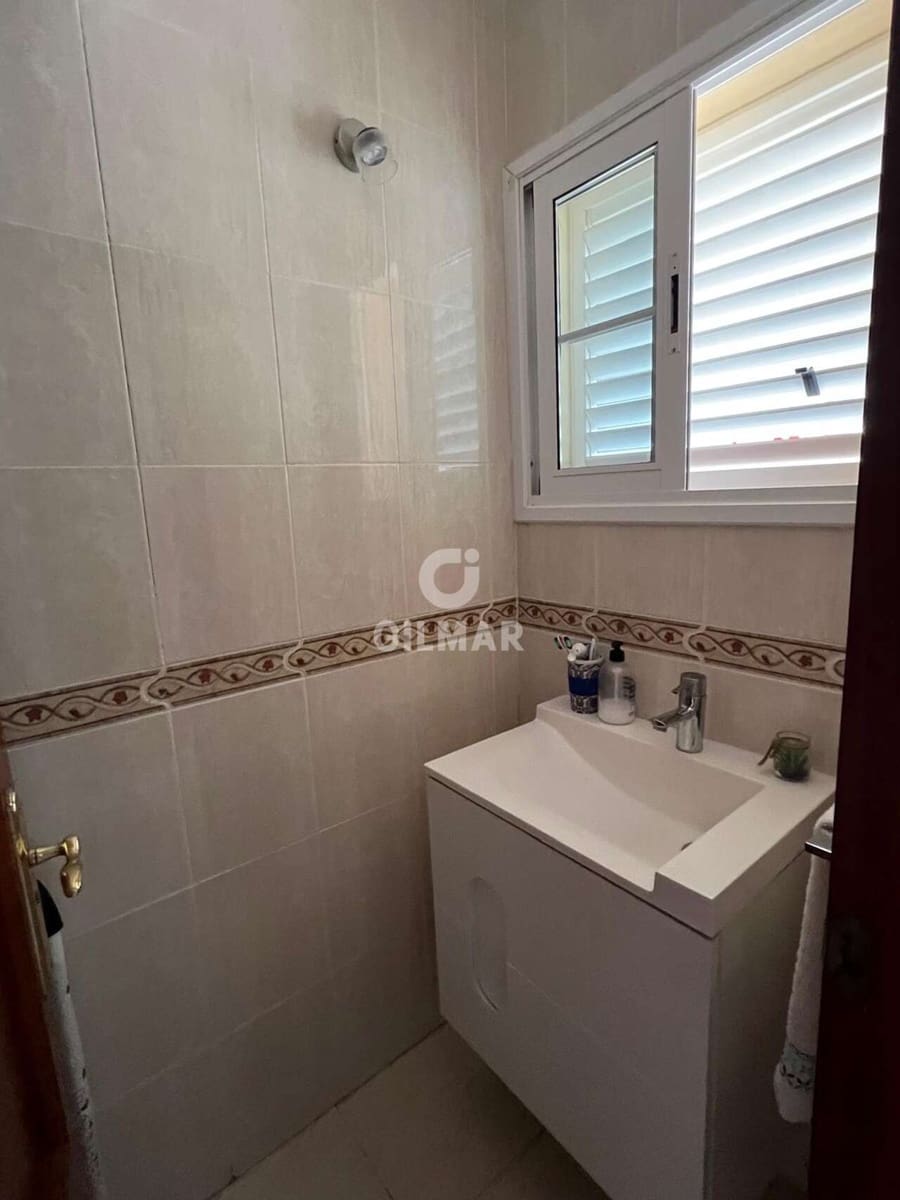 3 soveværelse Rækkehus til salg i El Medano med swimmingpool garage - € 404.000 (Ref: 9309303)