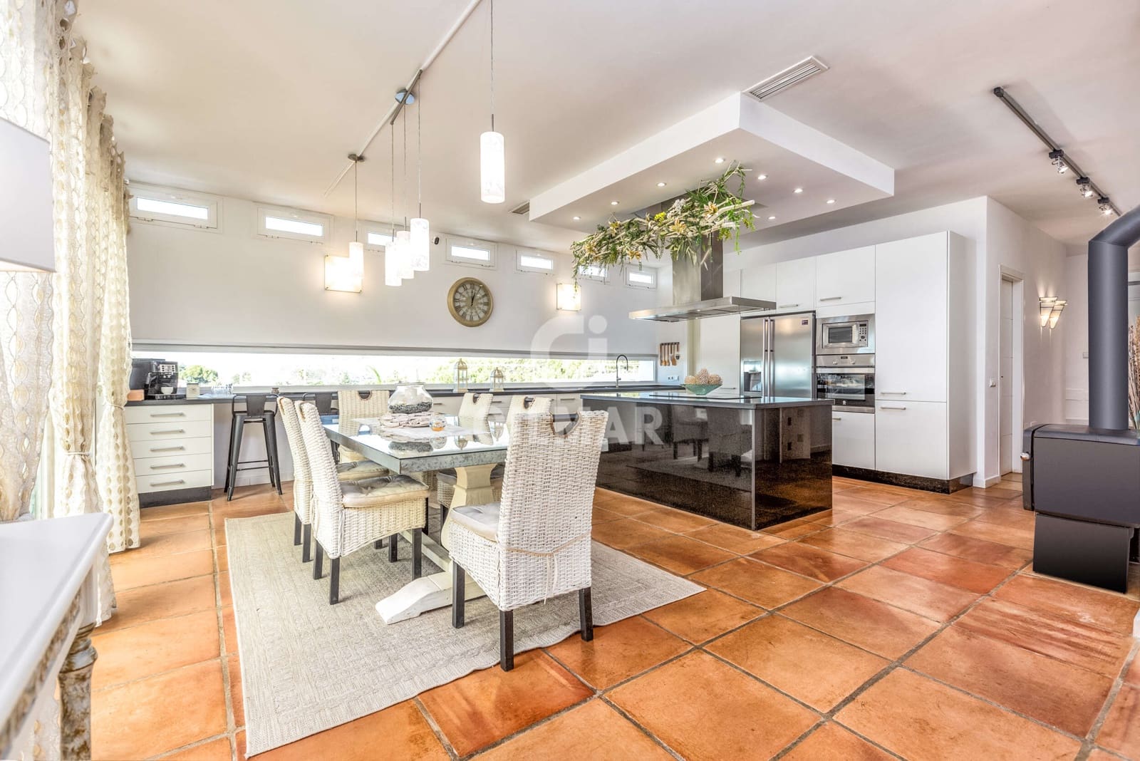 6 sypialnia Willa na sprzedaż w Estepona z basenem - 3 990 000 € (Ref: 9311859)