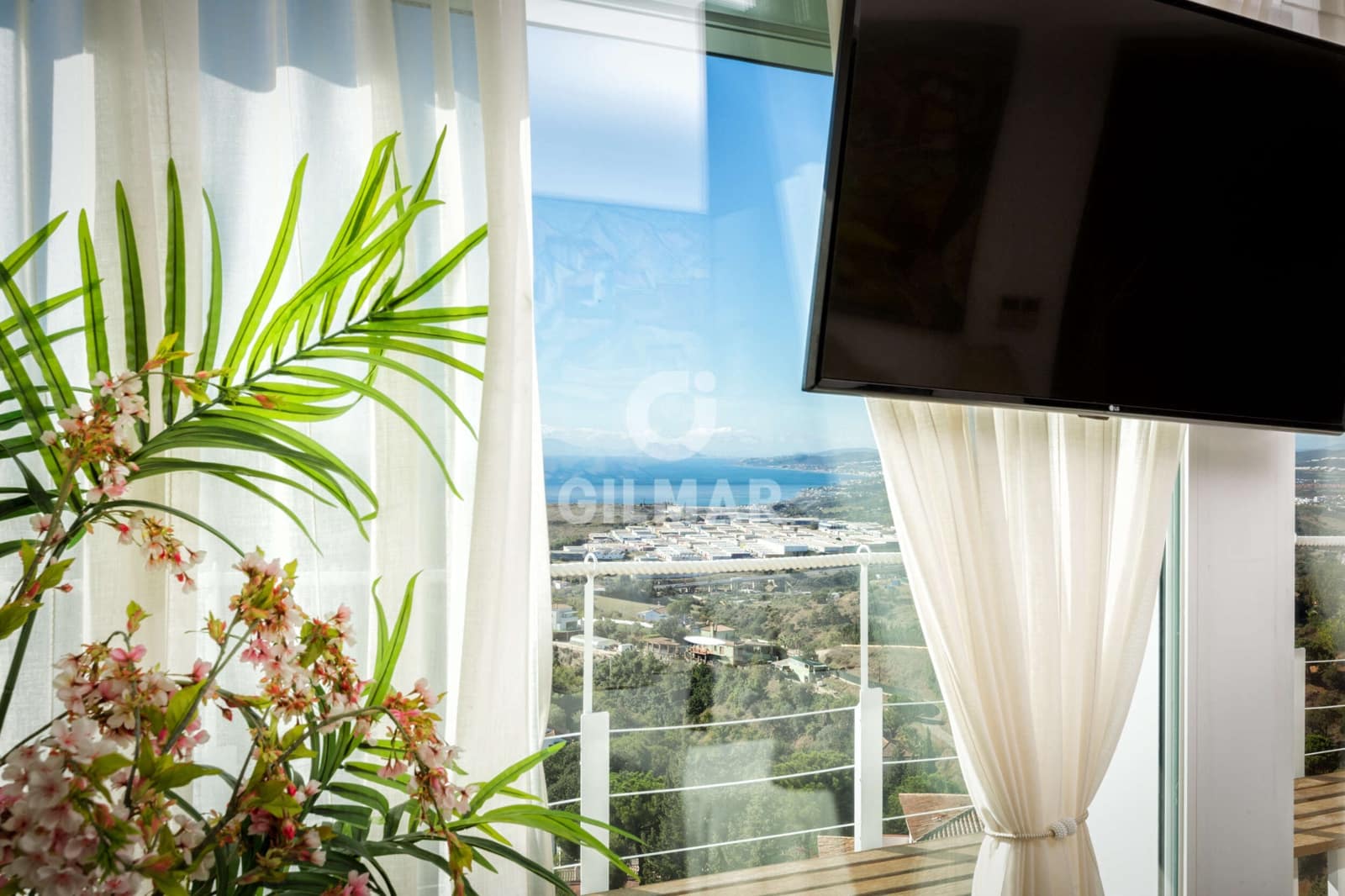 6 sypialnia Willa na sprzedaż w Estepona z basenem - 3 990 000 € (Ref: 9311859)