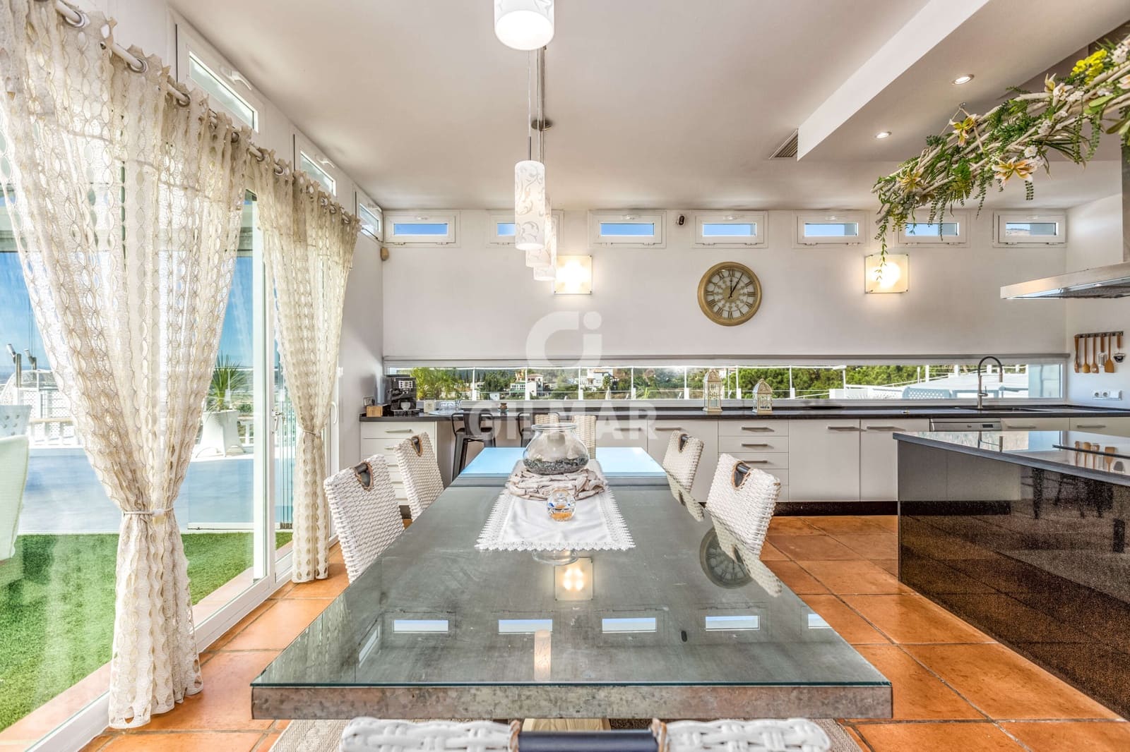 6 sypialnia Willa na sprzedaż w Estepona z basenem - 3 990 000 € (Ref: 9311859)