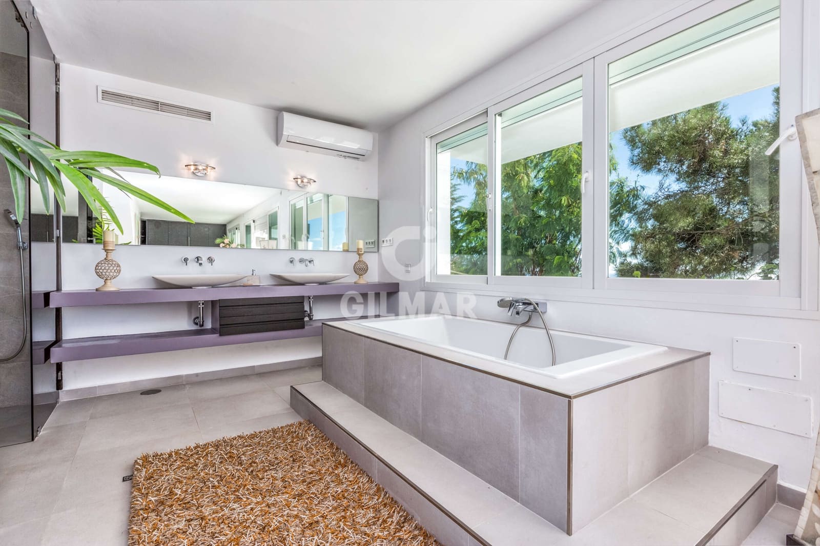 6 sypialnia Willa na sprzedaż w Estepona z basenem - 3 990 000 € (Ref: 9311859)