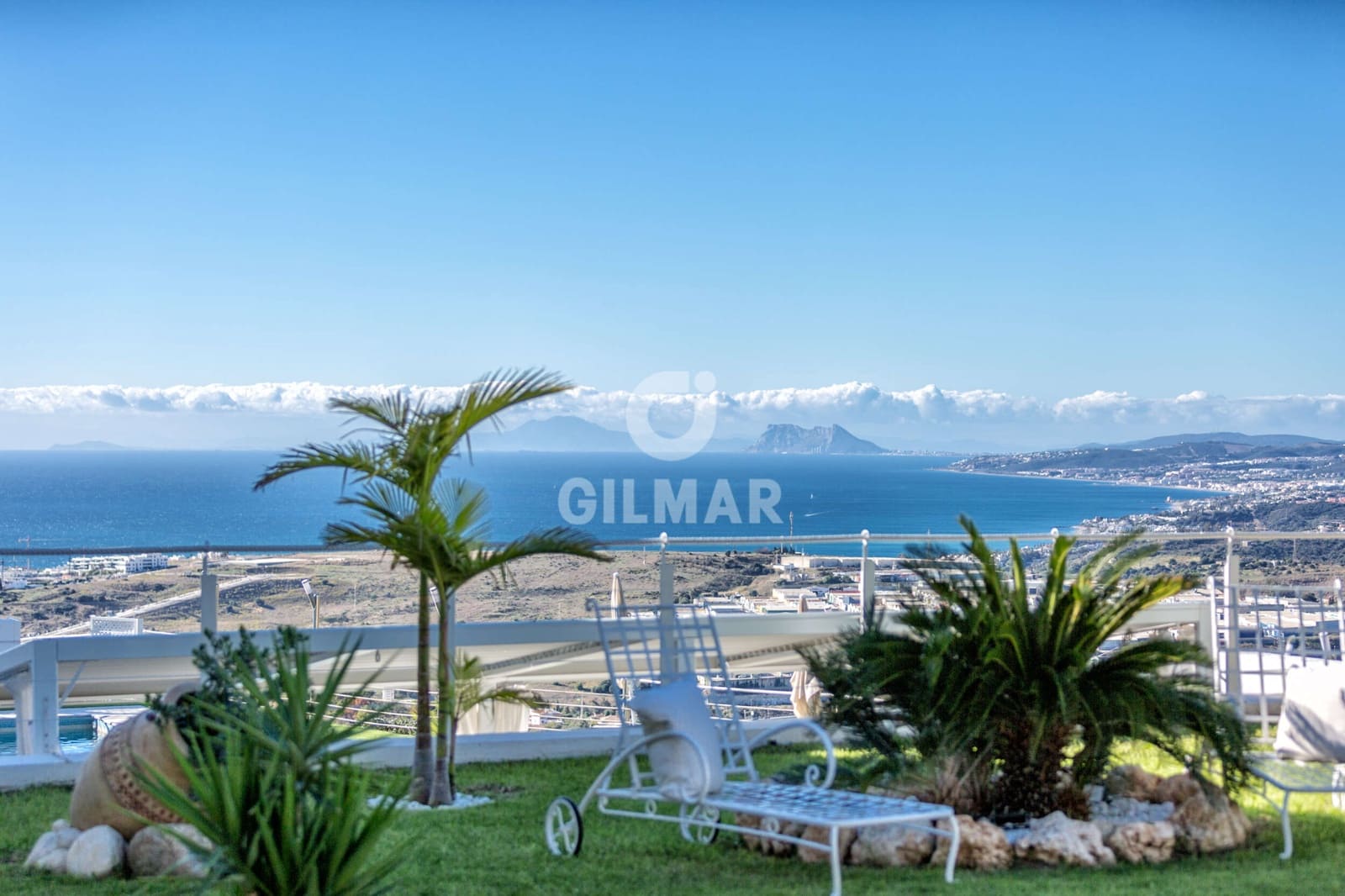 6 sypialnia Willa na sprzedaż w Estepona z basenem - 3 990 000 € (Ref: 9311859)