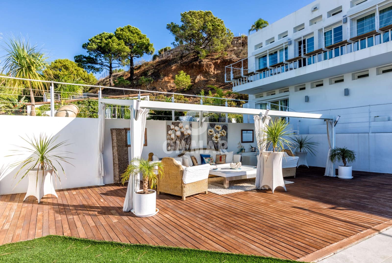 6 sypialnia Willa na sprzedaż w Estepona z basenem - 3 990 000 € (Ref: 9311859)