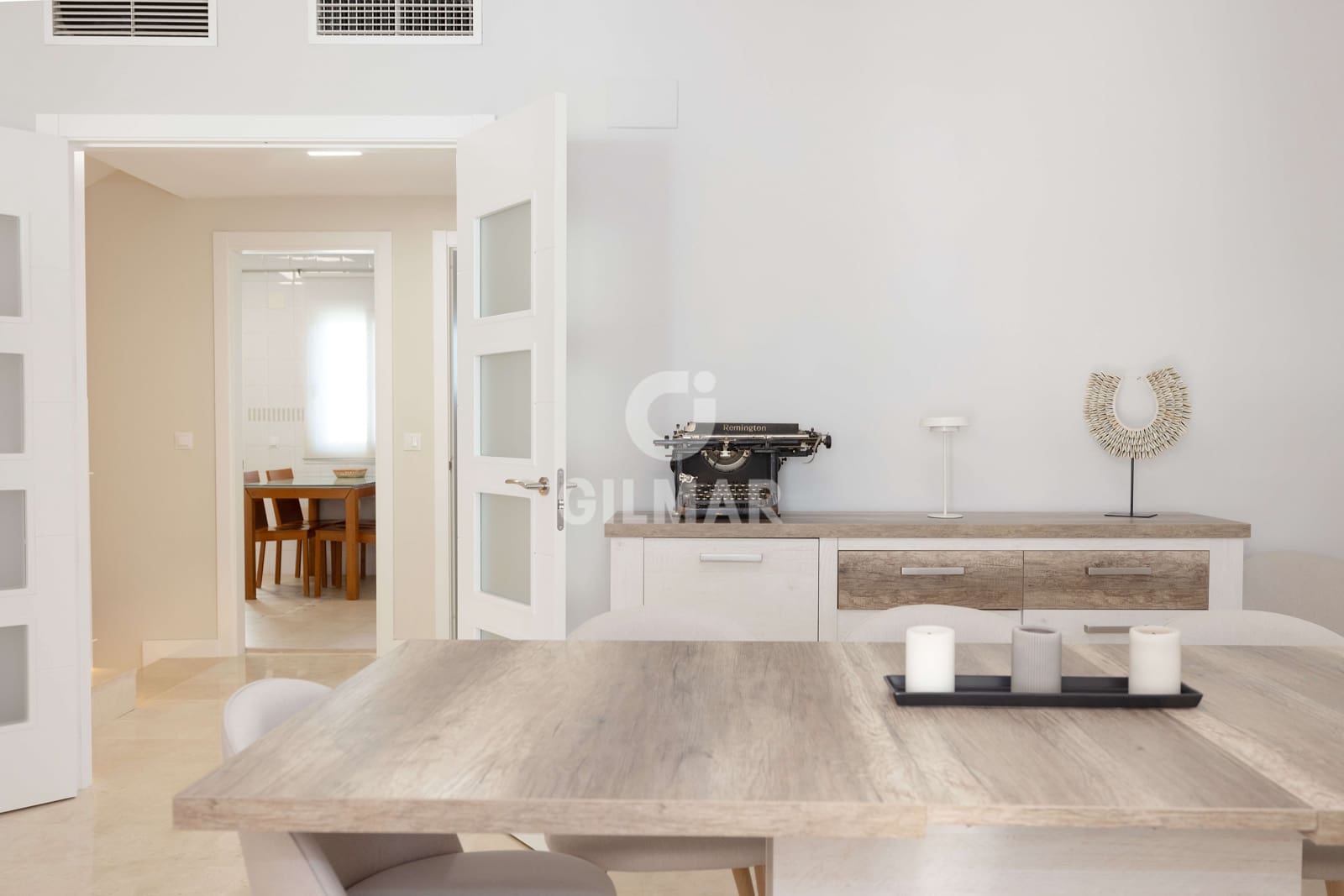 6 soverom Kjedet enebolig til salgs i Torremolinos med svømmebasseng garasje - € 975 000 (Ref: 9312071)