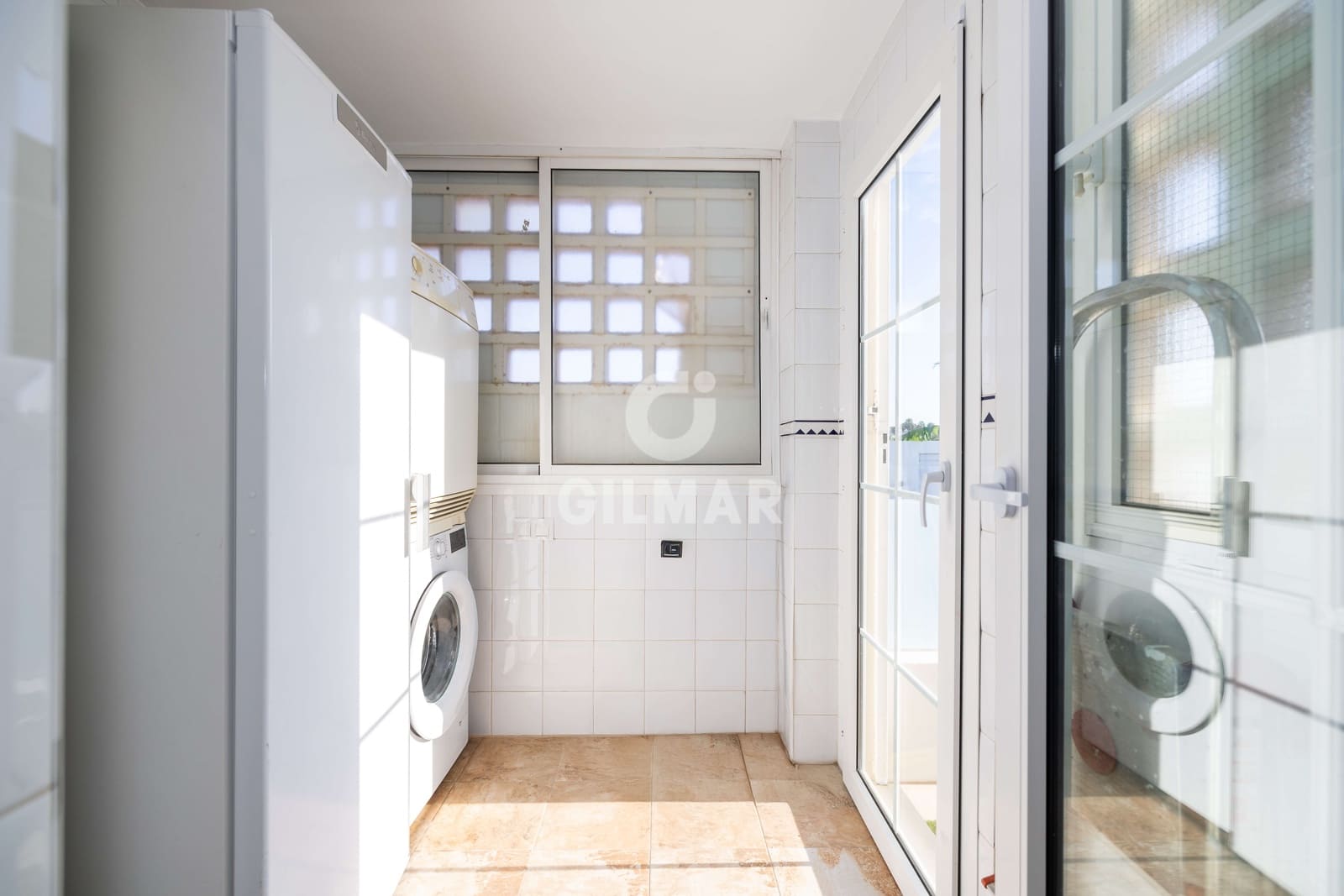 6 soverom Kjedet enebolig til salgs i Torremolinos med svømmebasseng garasje - € 975 000 (Ref: 9312071)