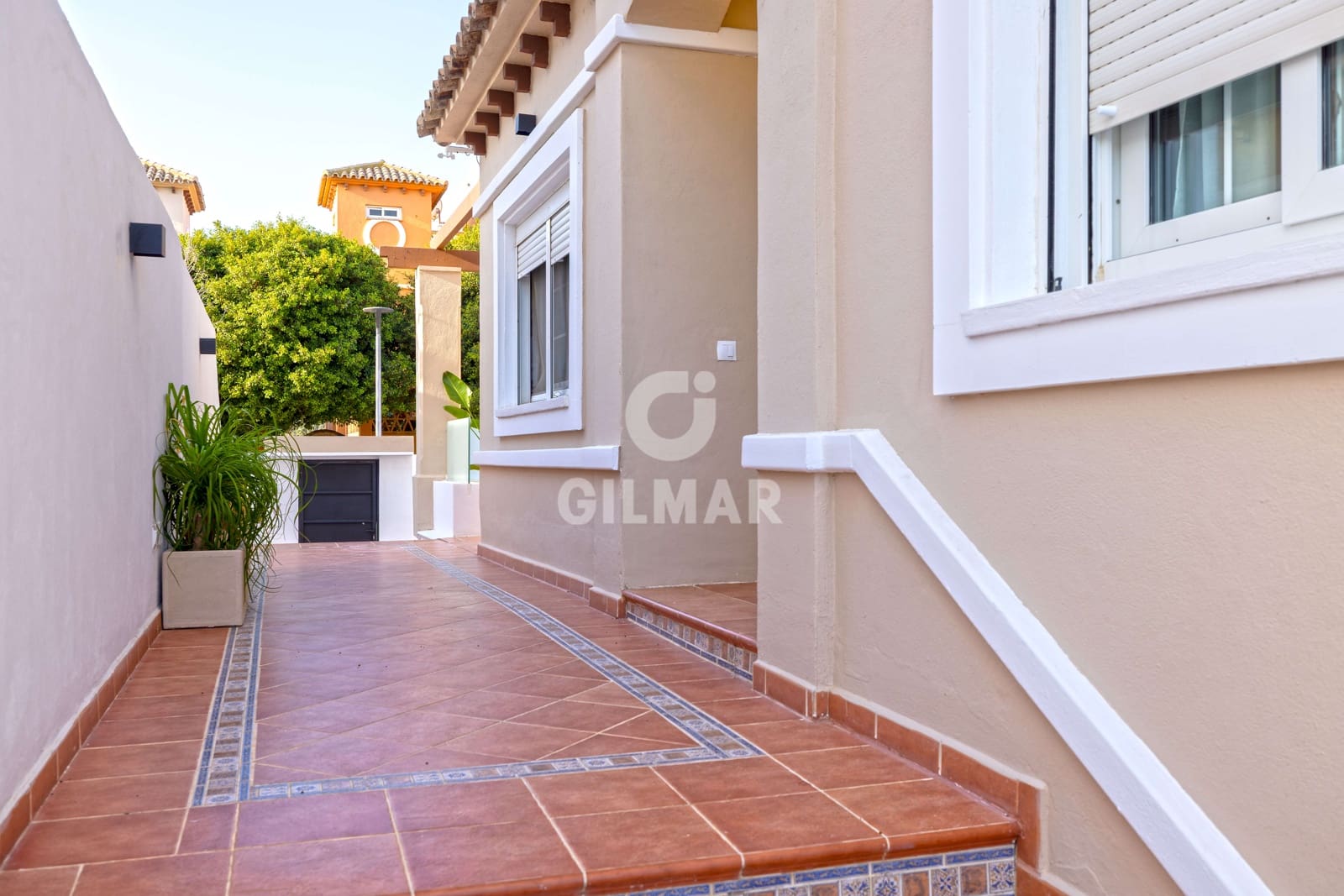 6 soverom Kjedet enebolig til salgs i Torremolinos med svømmebasseng garasje - € 975 000 (Ref: 9312071)