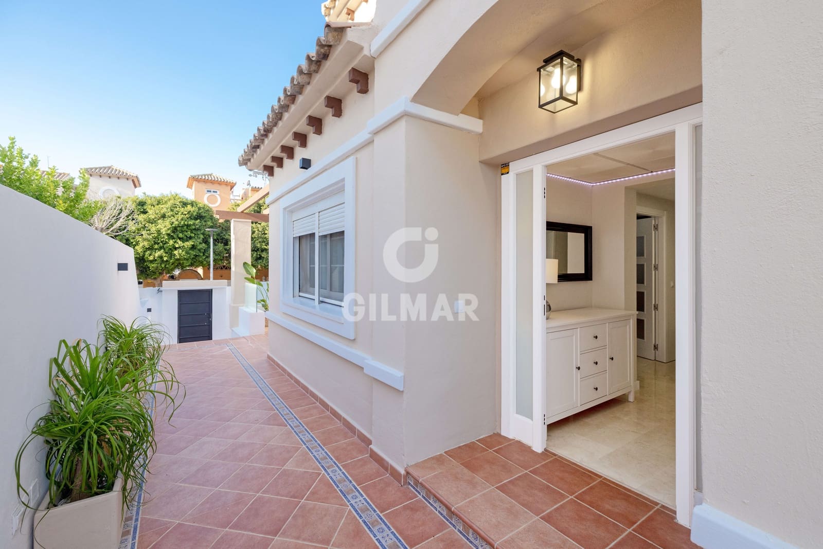 6 soverom Kjedet enebolig til salgs i Torremolinos med svømmebasseng garasje - € 975 000 (Ref: 9312071)