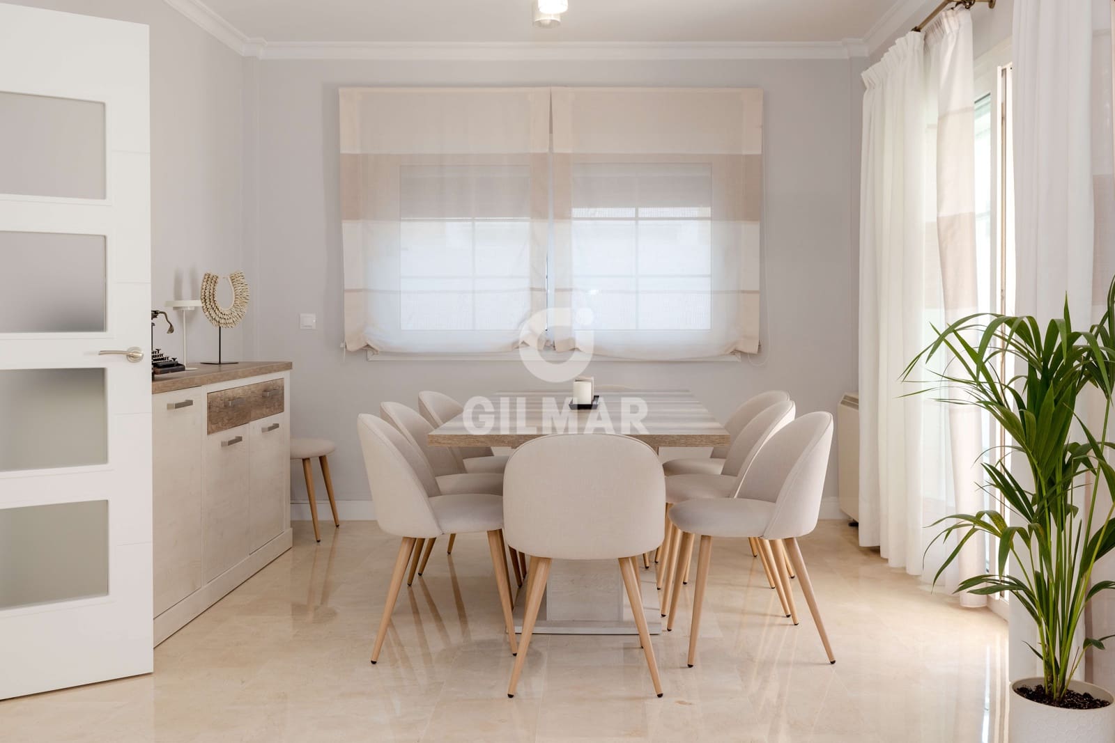 6 soverom Kjedet enebolig til salgs i Torremolinos med svømmebasseng garasje - € 975 000 (Ref: 9312071)