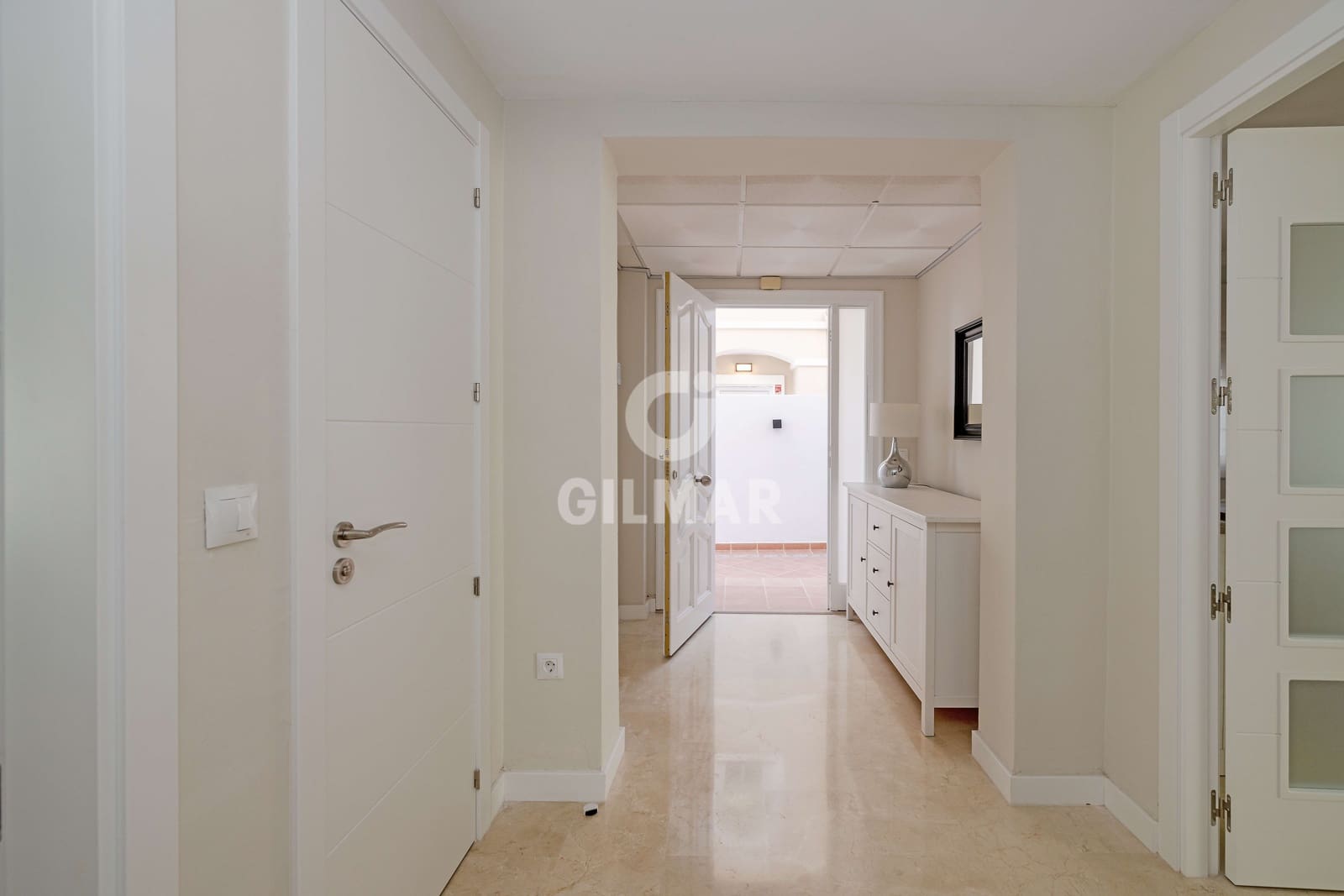 6 soverom Kjedet enebolig til salgs i Torremolinos med svømmebasseng garasje - € 975 000 (Ref: 9312071)