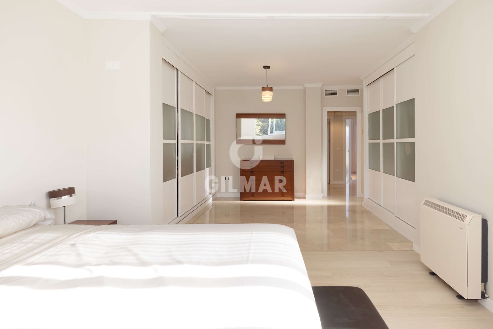 6 soverom Kjedet enebolig til salgs i Torremolinos med svømmebasseng garasje - € 975 000 (Ref: 9312071)