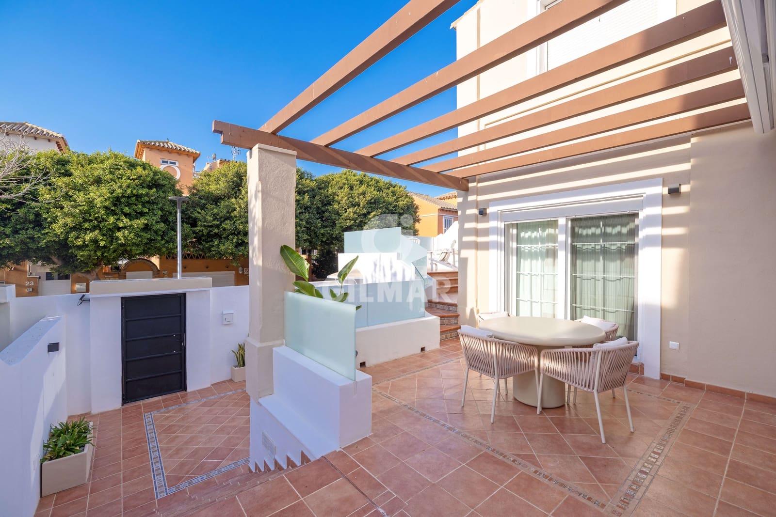 6 soverom Kjedet enebolig til salgs i Torremolinos med svømmebasseng garasje - € 975 000 (Ref: 9312071)