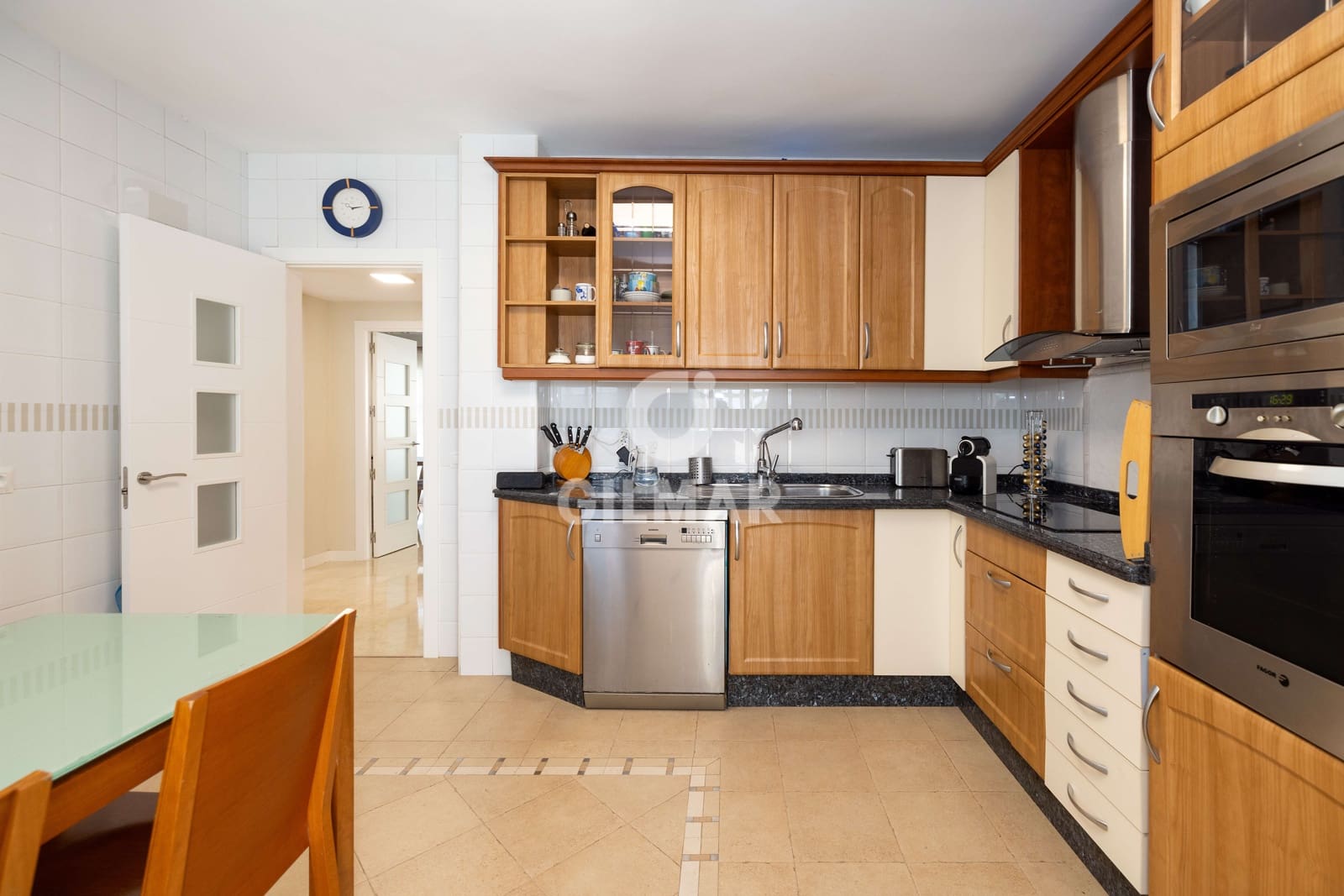 6 soverom Kjedet enebolig til salgs i Torremolinos med svømmebasseng garasje - € 975 000 (Ref: 9312071)