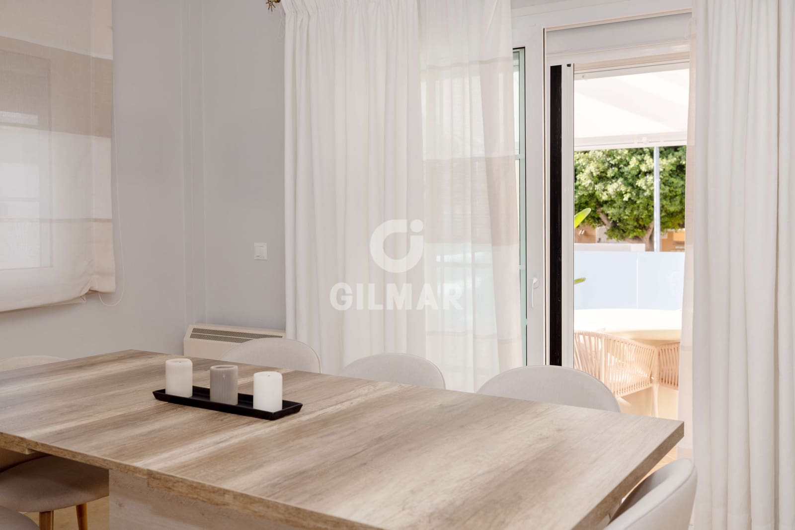 6 soverom Kjedet enebolig til salgs i Torremolinos med svømmebasseng garasje - € 975 000 (Ref: 9312071)