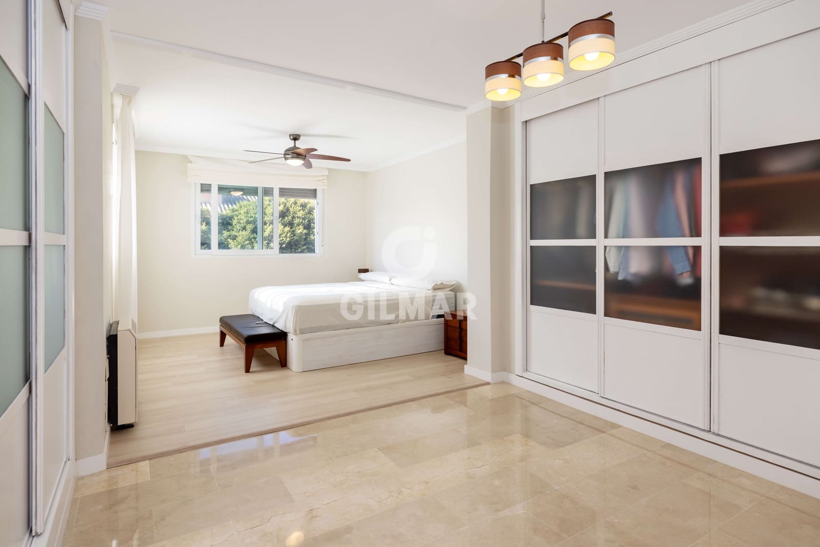 6 soverom Kjedet enebolig til salgs i Torremolinos med svømmebasseng garasje - € 975 000 (Ref: 9312071)