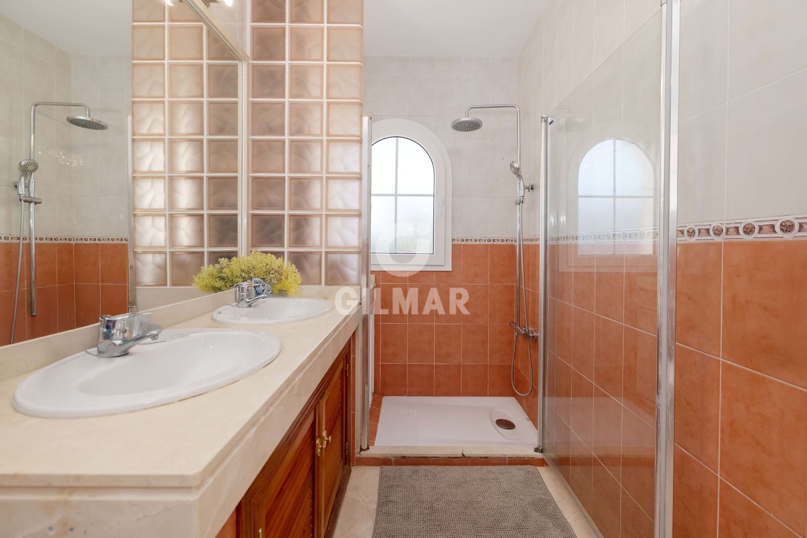 6 soverom Kjedet enebolig til salgs i Torremolinos med svømmebasseng garasje - € 975 000 (Ref: 9312071)