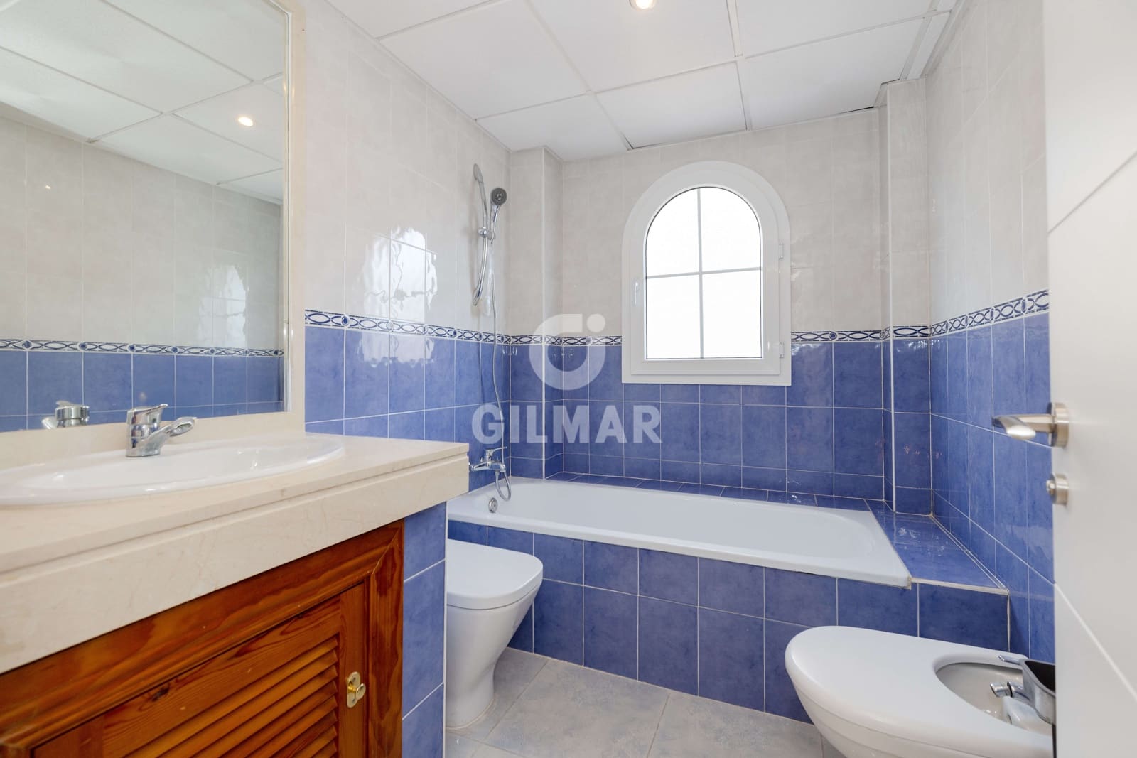 6 soverom Kjedet enebolig til salgs i Torremolinos med svømmebasseng garasje - € 975 000 (Ref: 9312071)