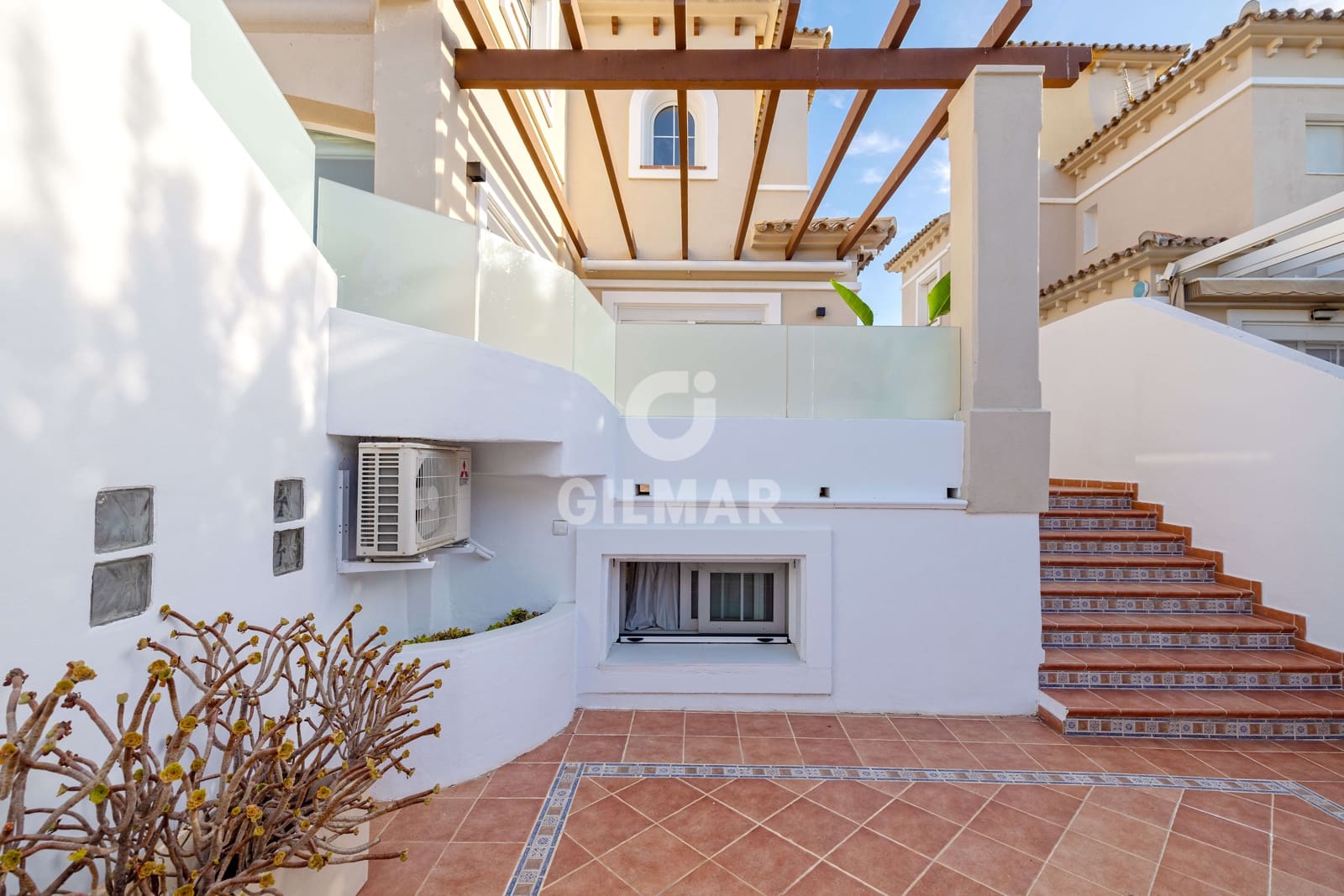 6 soverom Kjedet enebolig til salgs i Torremolinos med svømmebasseng garasje - € 975 000 (Ref: 9312071)