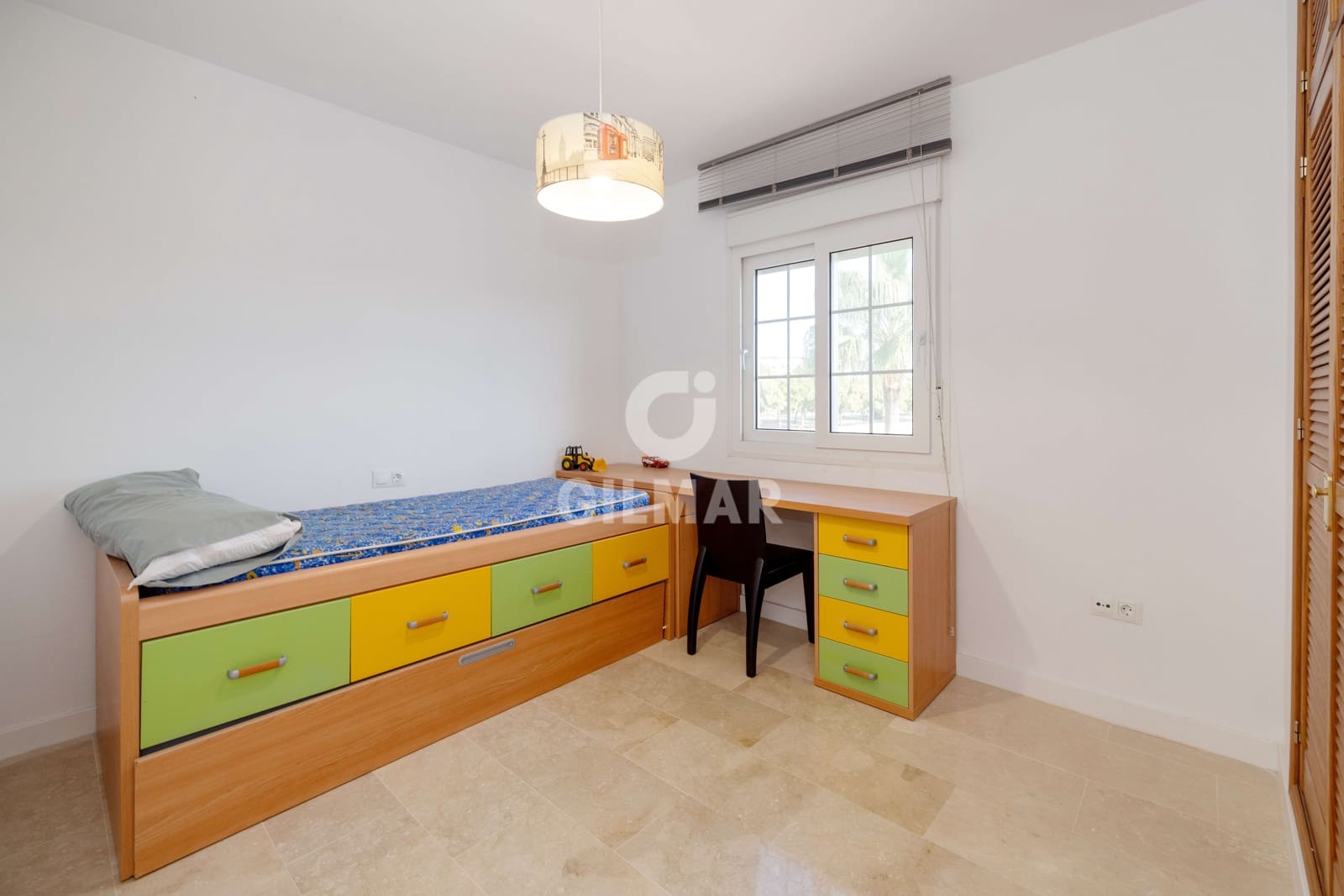 6 soverom Kjedet enebolig til salgs i Torremolinos med svømmebasseng garasje - € 975 000 (Ref: 9312071)