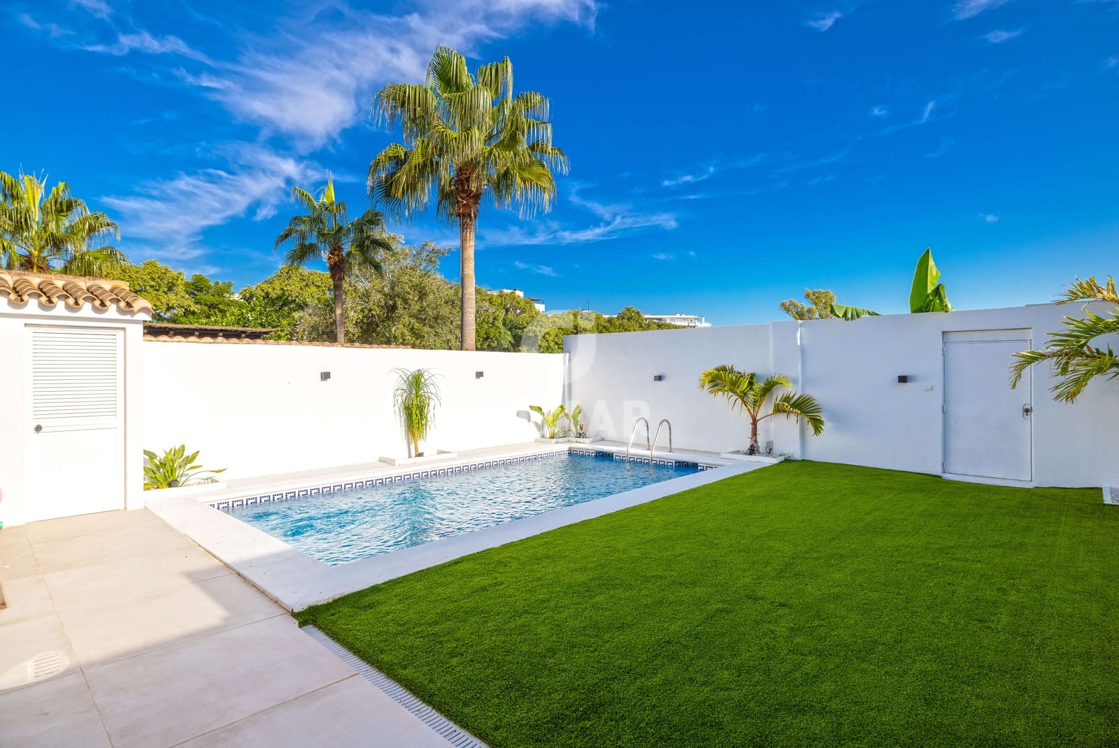 6 soverom Kjedet enebolig til salgs i Torremolinos med svømmebasseng garasje - € 975 000 (Ref: 9312071)