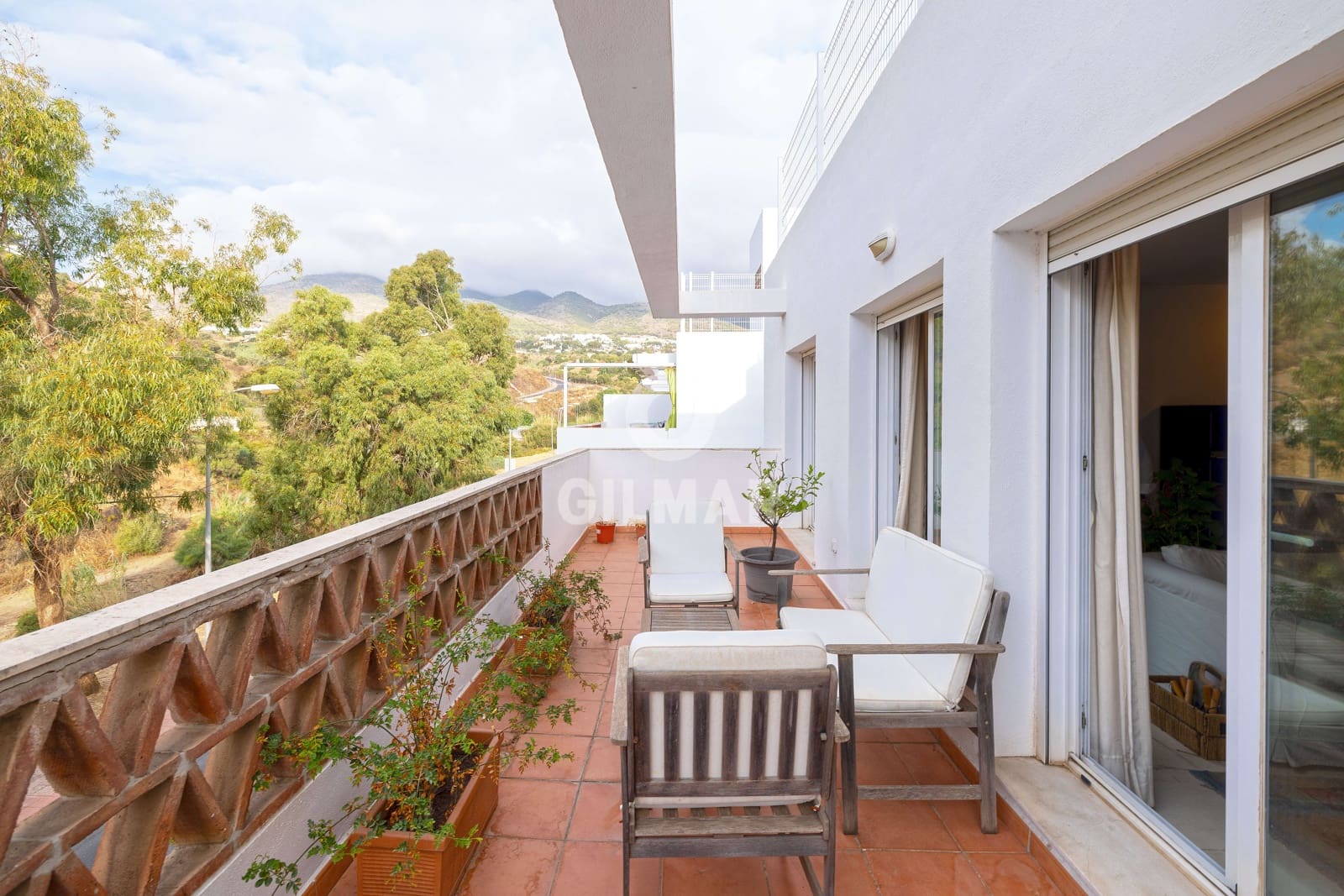 Piso de 2 habitaciones en Benalmadena Costa en venta con piscina garaje - 350.000 € (Ref: 9312074)