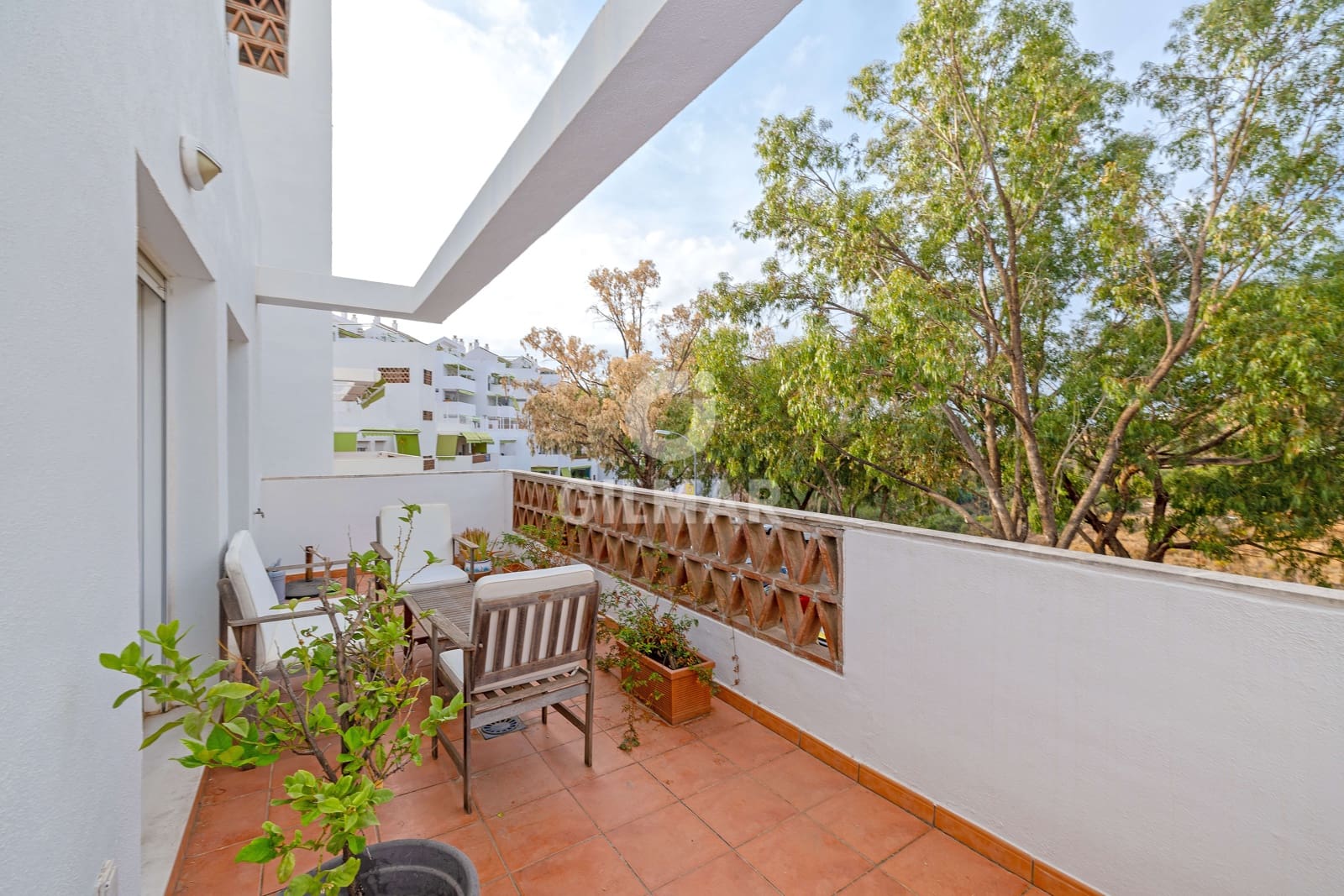 Piso de 2 habitaciones en Benalmadena Costa en venta con piscina garaje - 350.000 € (Ref: 9312074)