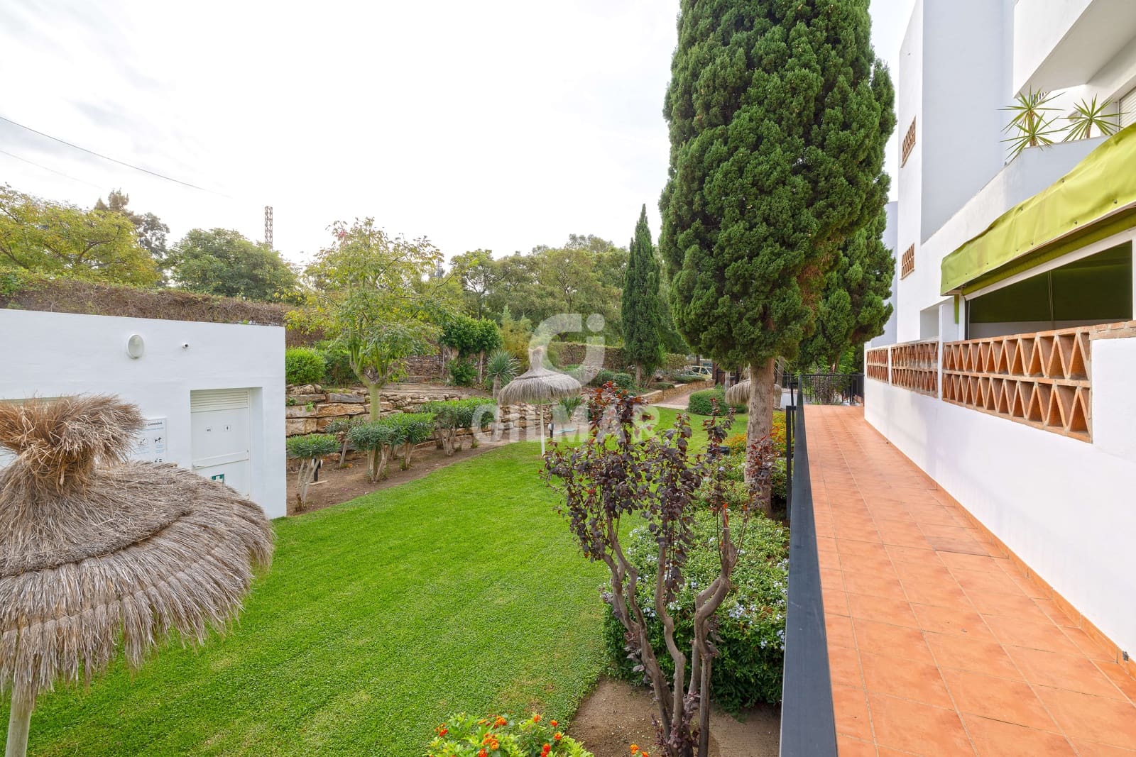 Piso de 2 habitaciones en Benalmadena Costa en venta con piscina garaje - 350.000 € (Ref: 9312074)