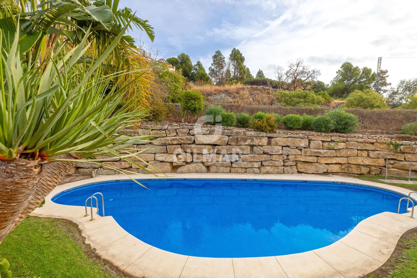 Piso de 2 habitaciones en Benalmadena Costa en venta con piscina garaje - 350.000 € (Ref: 9312074)