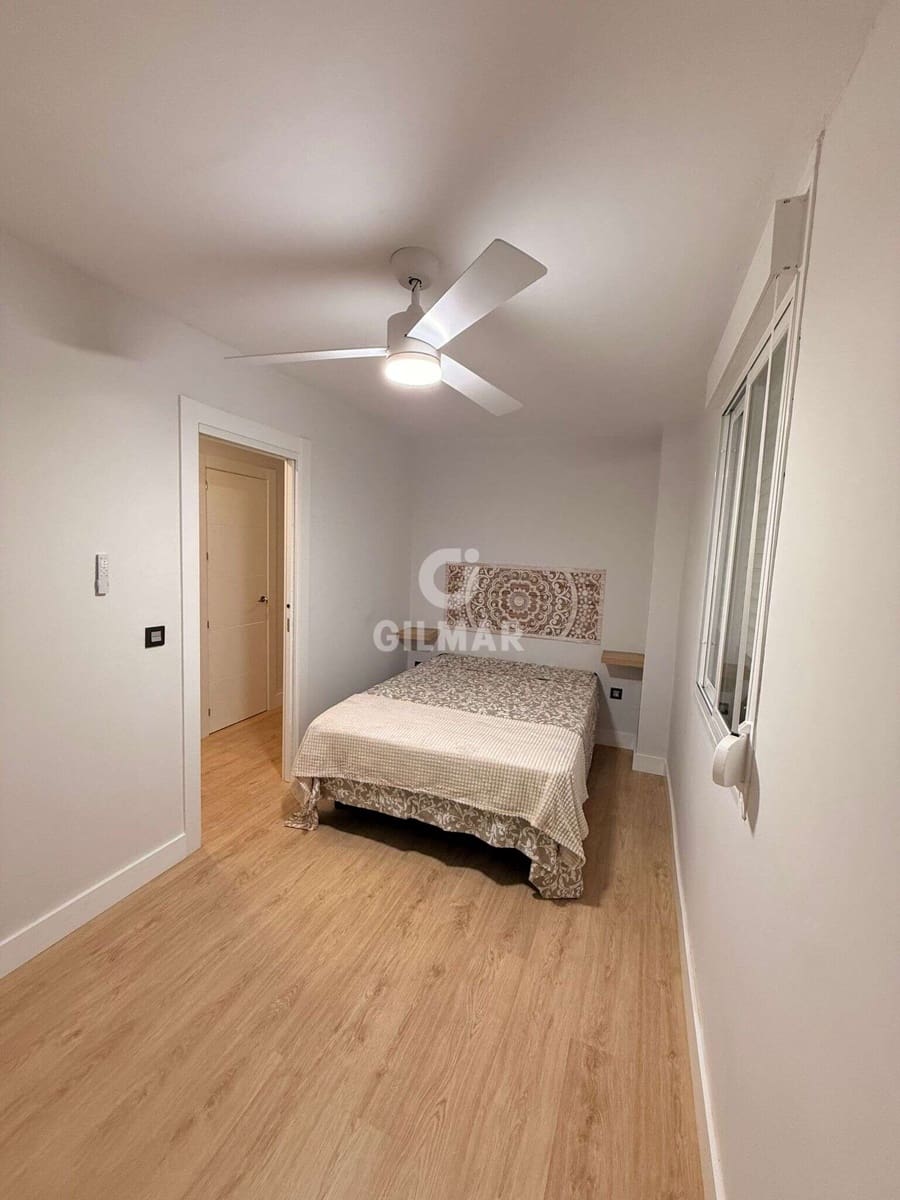 Piso de 2 habitaciones en Torremolinos en venta - 265.000 € (Ref: 9312075)