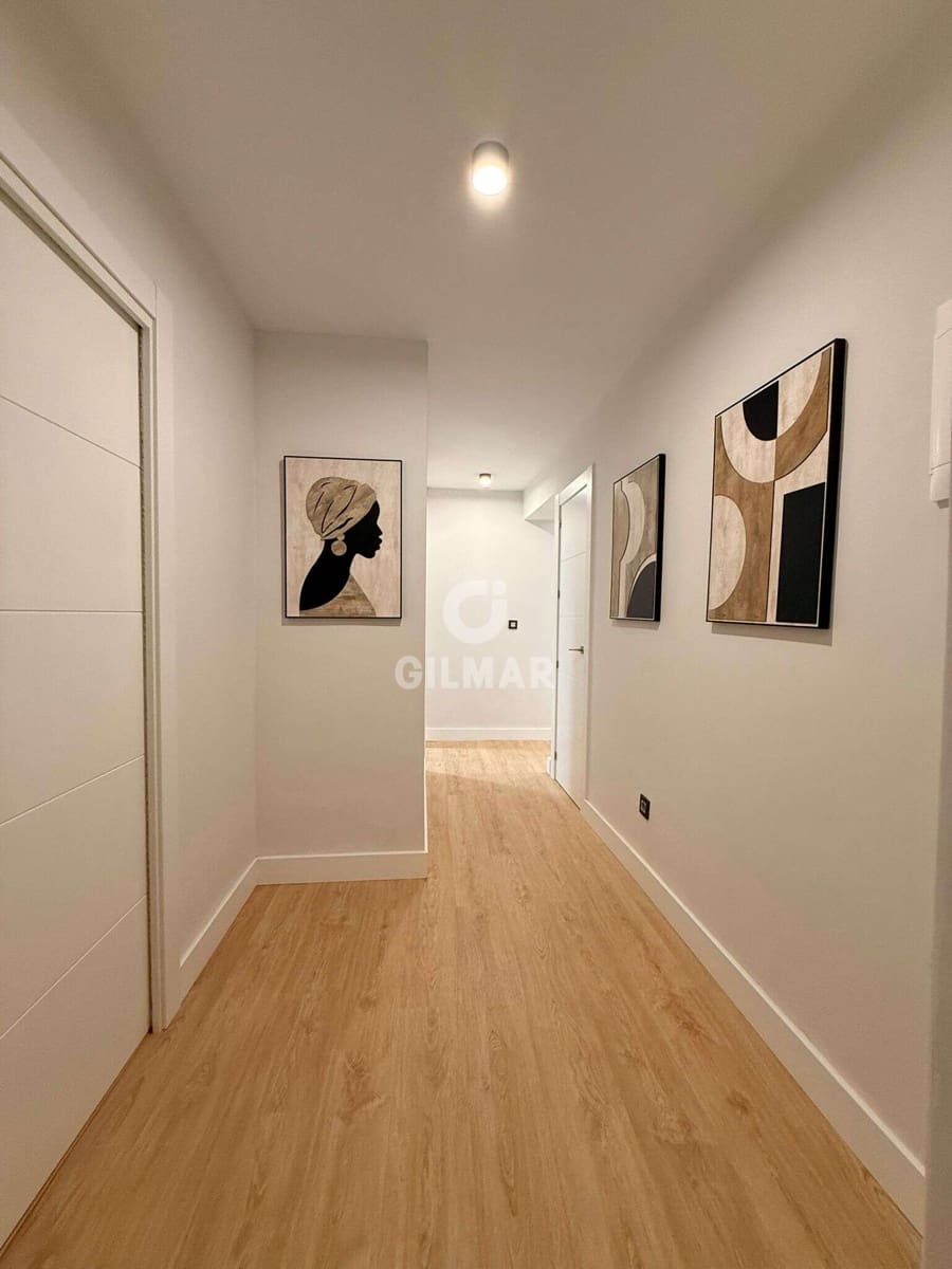 Piso de 2 habitaciones en Torremolinos en venta - 265.000 € (Ref: 9312075)