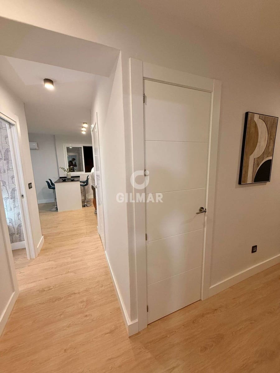 Piso de 2 habitaciones en Torremolinos en venta - 265.000 € (Ref: 9312075)