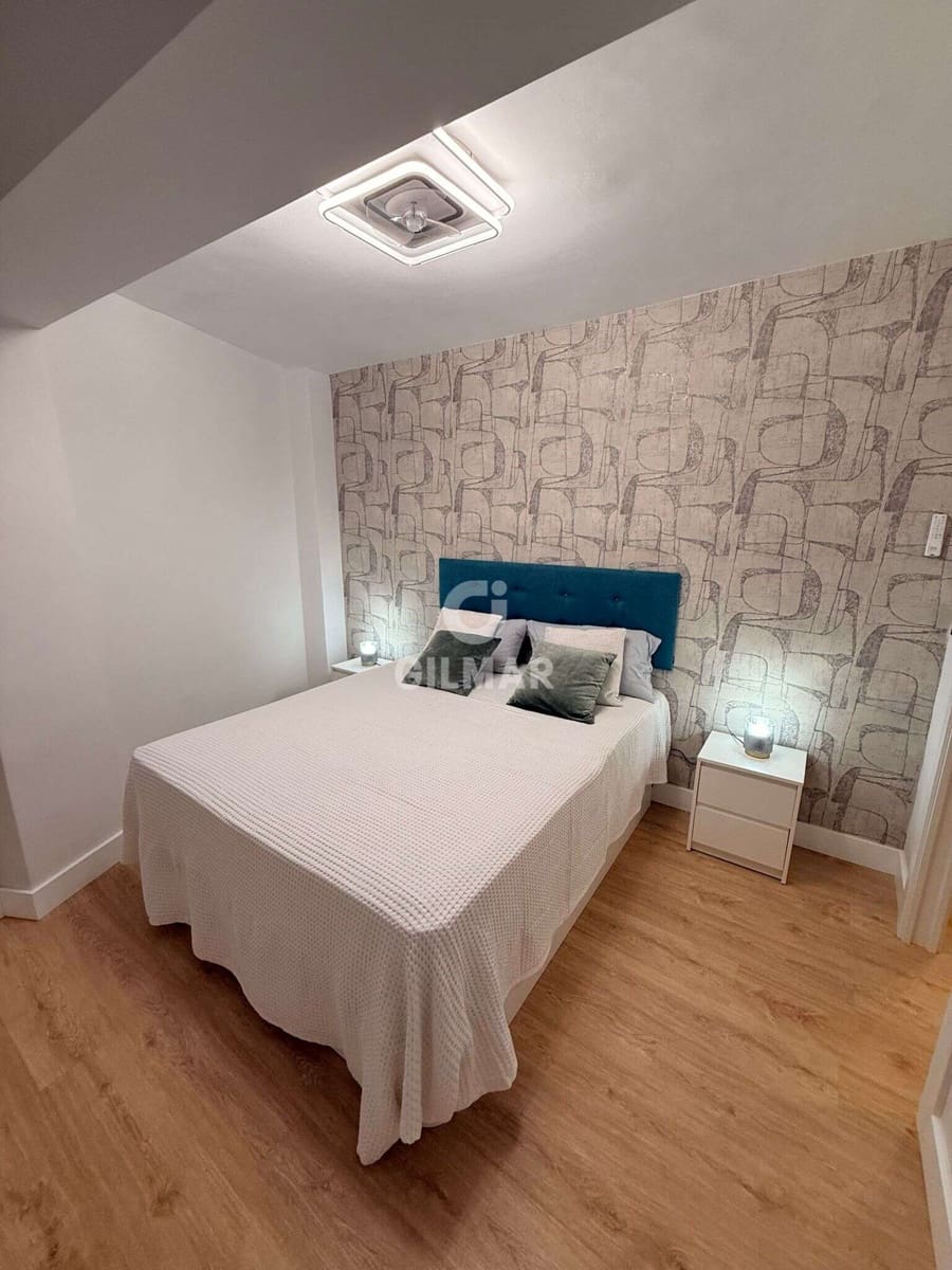 Piso de 2 habitaciones en Torremolinos en venta - 265.000 € (Ref: 9312075)