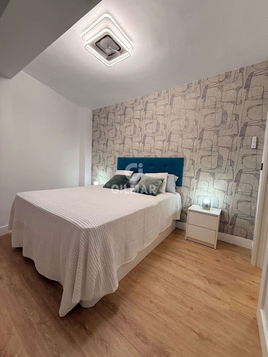 Piso de 2 habitaciones en Torremolinos en venta - 265.000 € (Ref: 9312075)